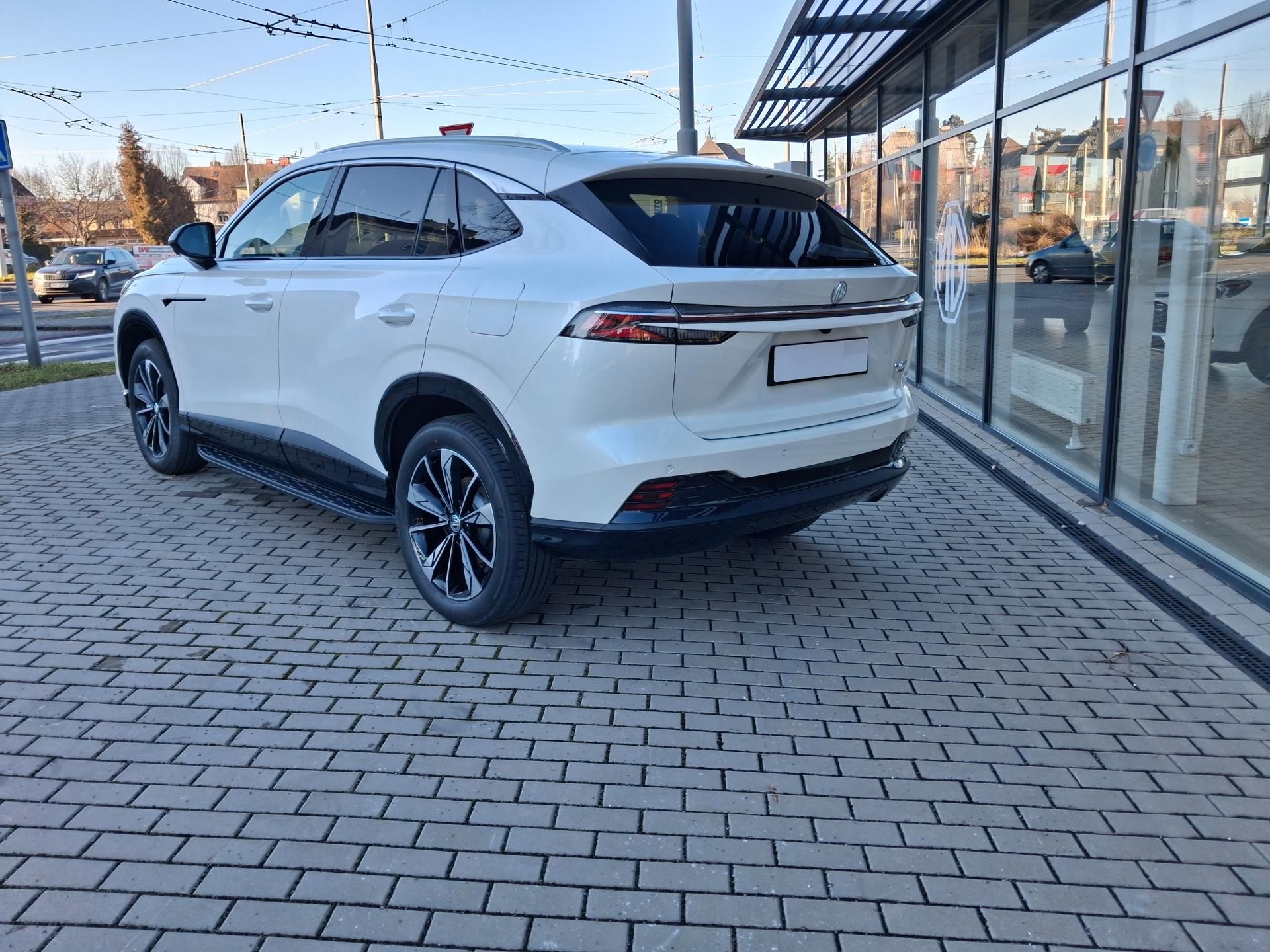 MG HS, EXCLUSIVE 1.5TGI PHEV 200kW 3A - fotka 3