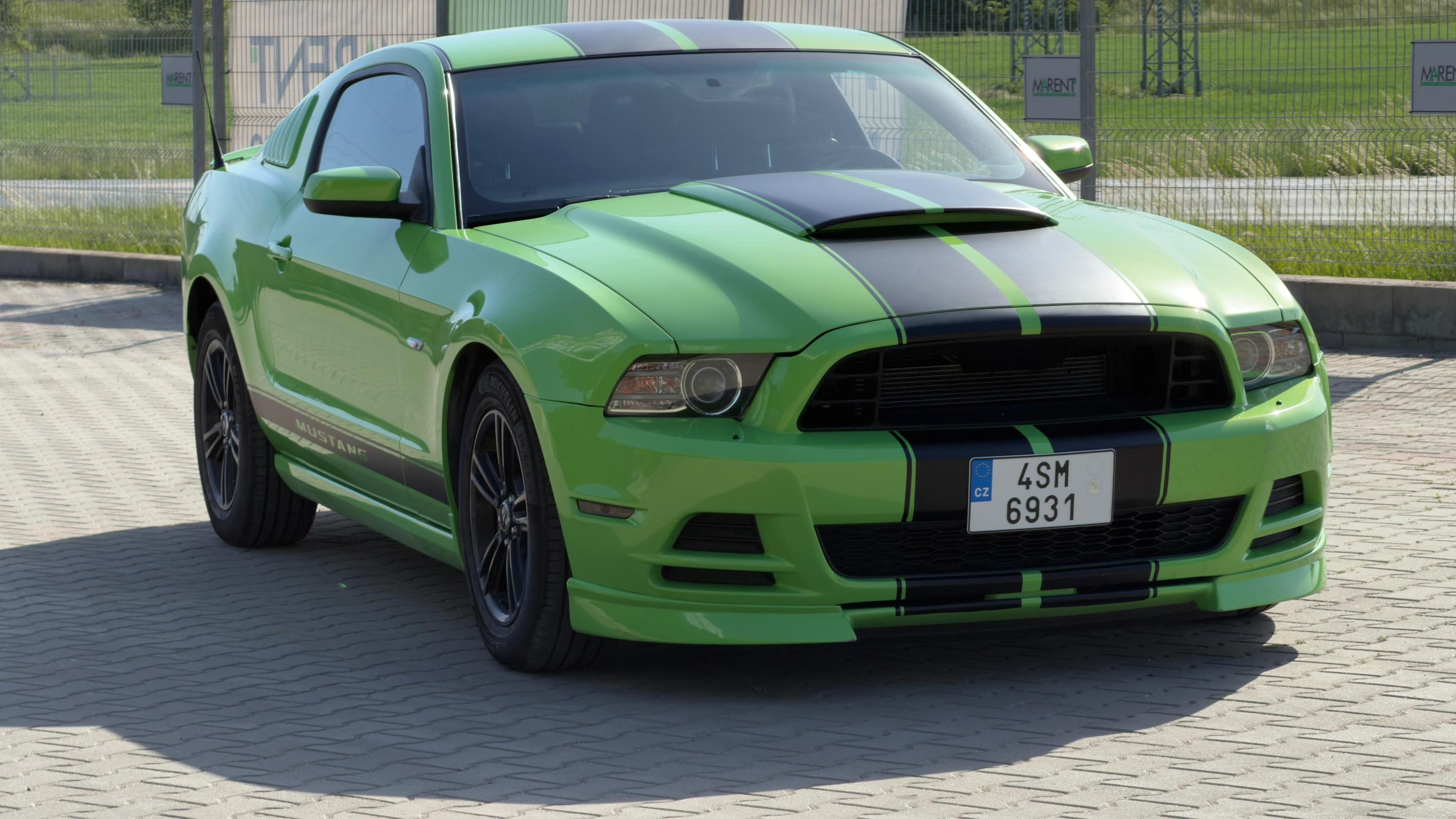 Ford Mustang, 3.7L Automatic - fotka 6
