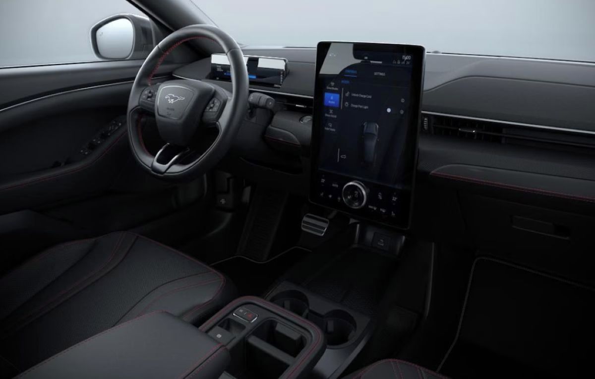 Ford Mustang Mach-E, 88kWh, Premium, PRODL. DOJEZD - fotka 5