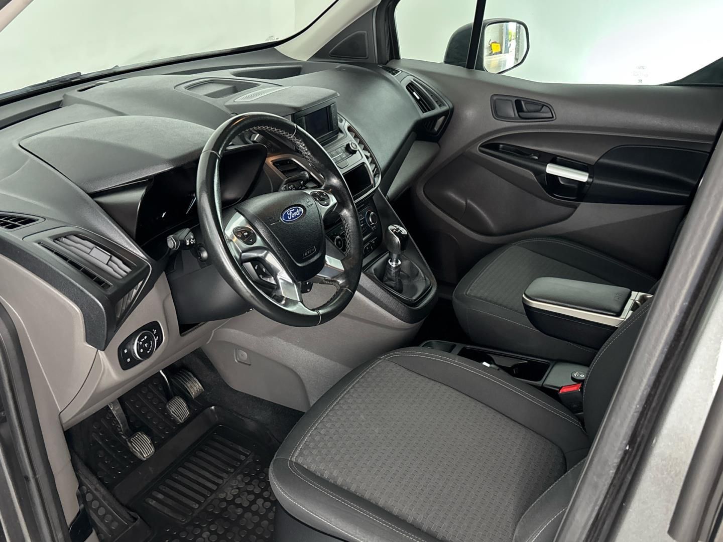 Ford Tourneo Connect, 1.5 TDCi / 73 kW Trend - fotka 6