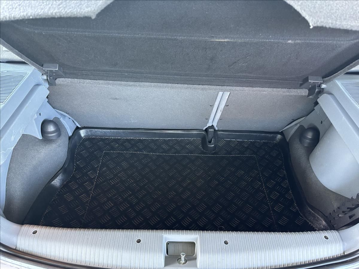 Opel Corsa, 1,2 KLIMA - fotka 5