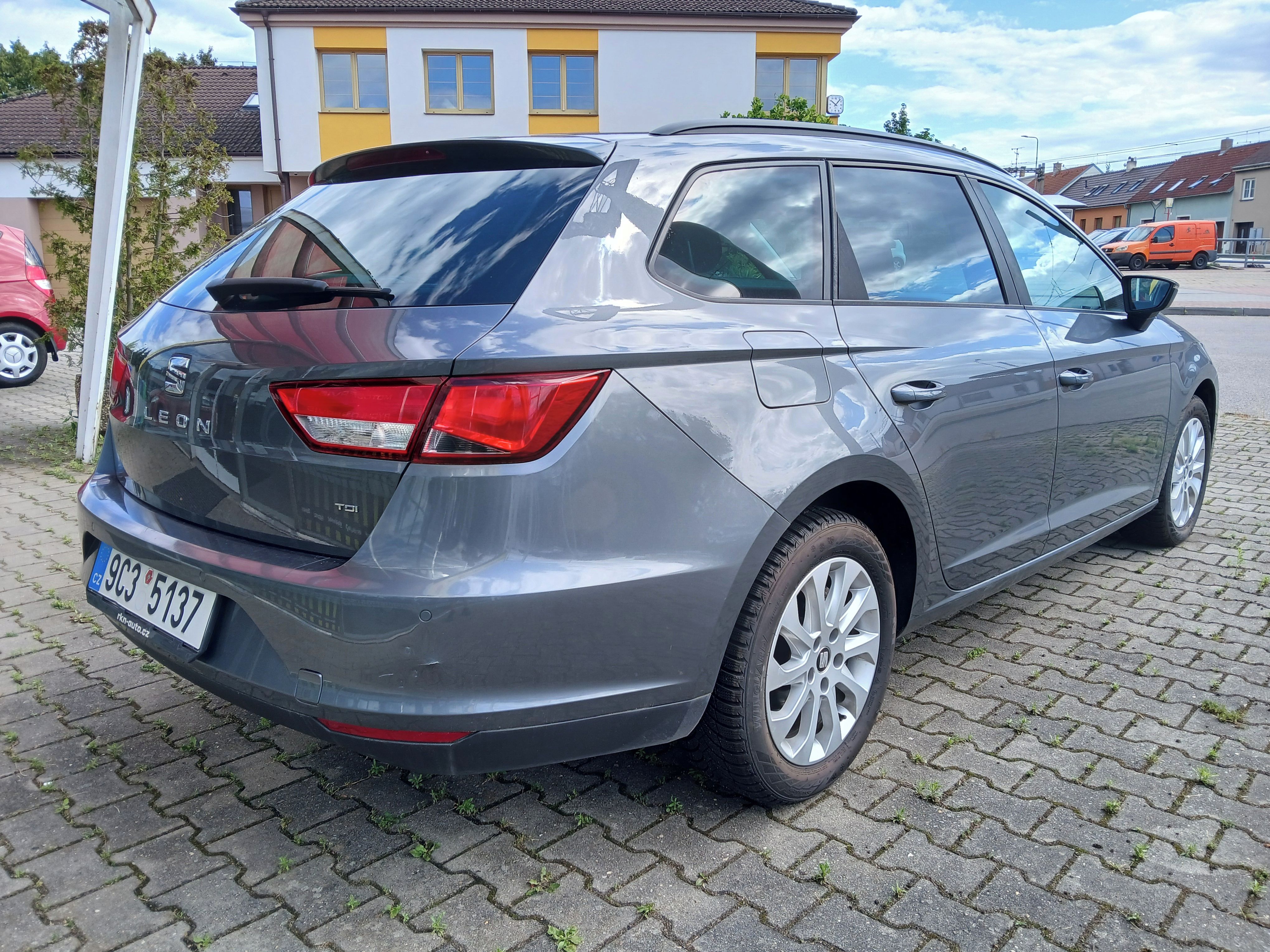 Seat Leon, 1.6TDI,77KW Manuál - fotka 5