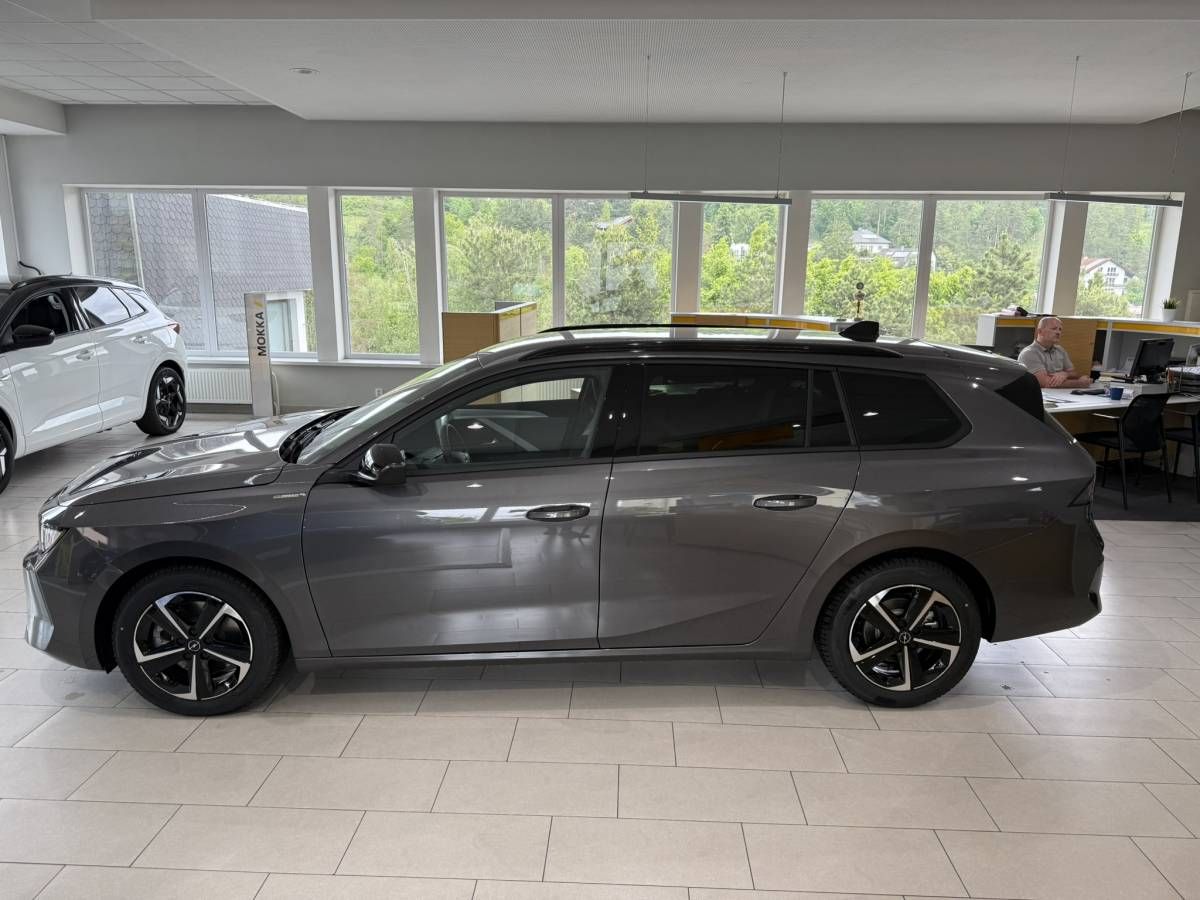 Opel Astra, Edition ST 1.2 TURBO AUT (96kW - fotka 2