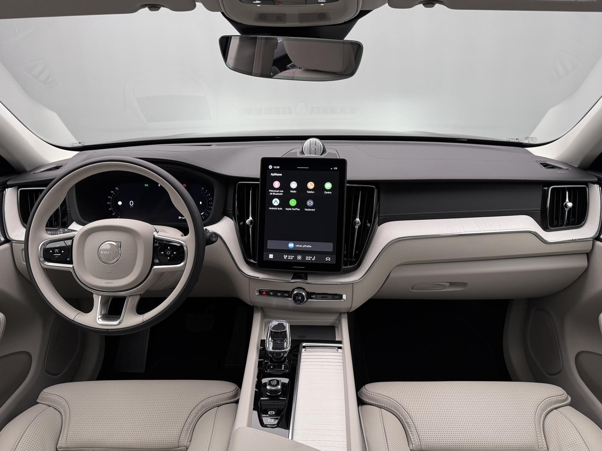 Volvo XC60, B5 AWD AUT BRIGHT ULTRA - fotka 2