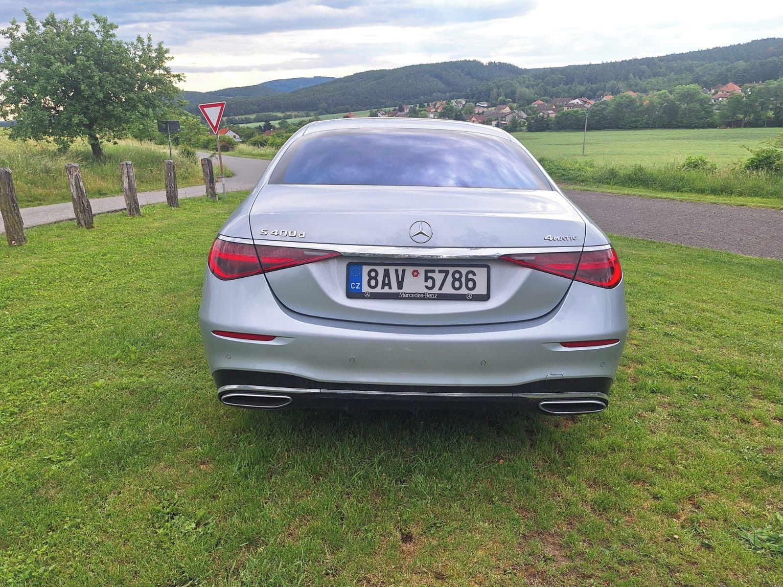 Mercedes-Benz Třídy S, Mercedes-Benz S400d 4M AMG - fotka 5