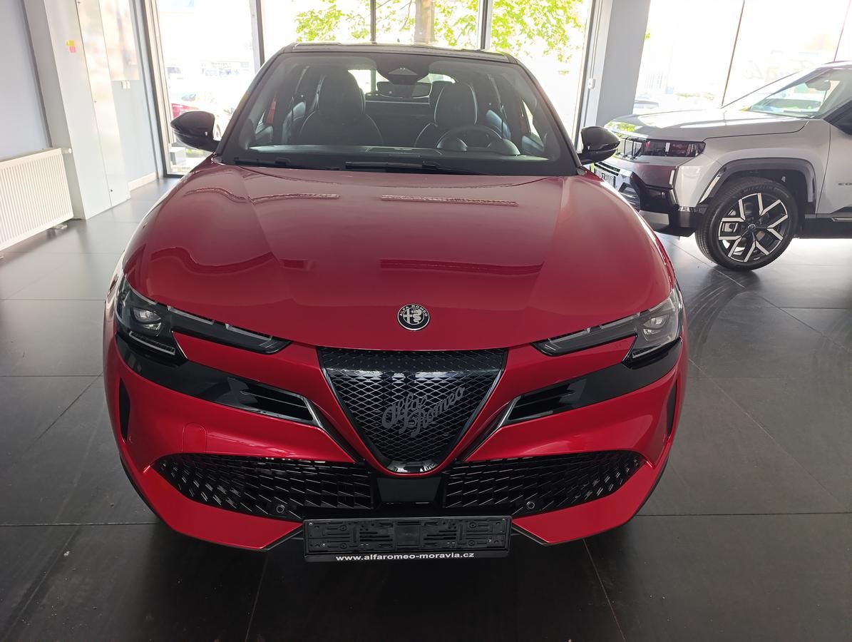 Alfa Romeo Junior, Ibrida 1.2 Turbo Hybrid 145k - fotka 2