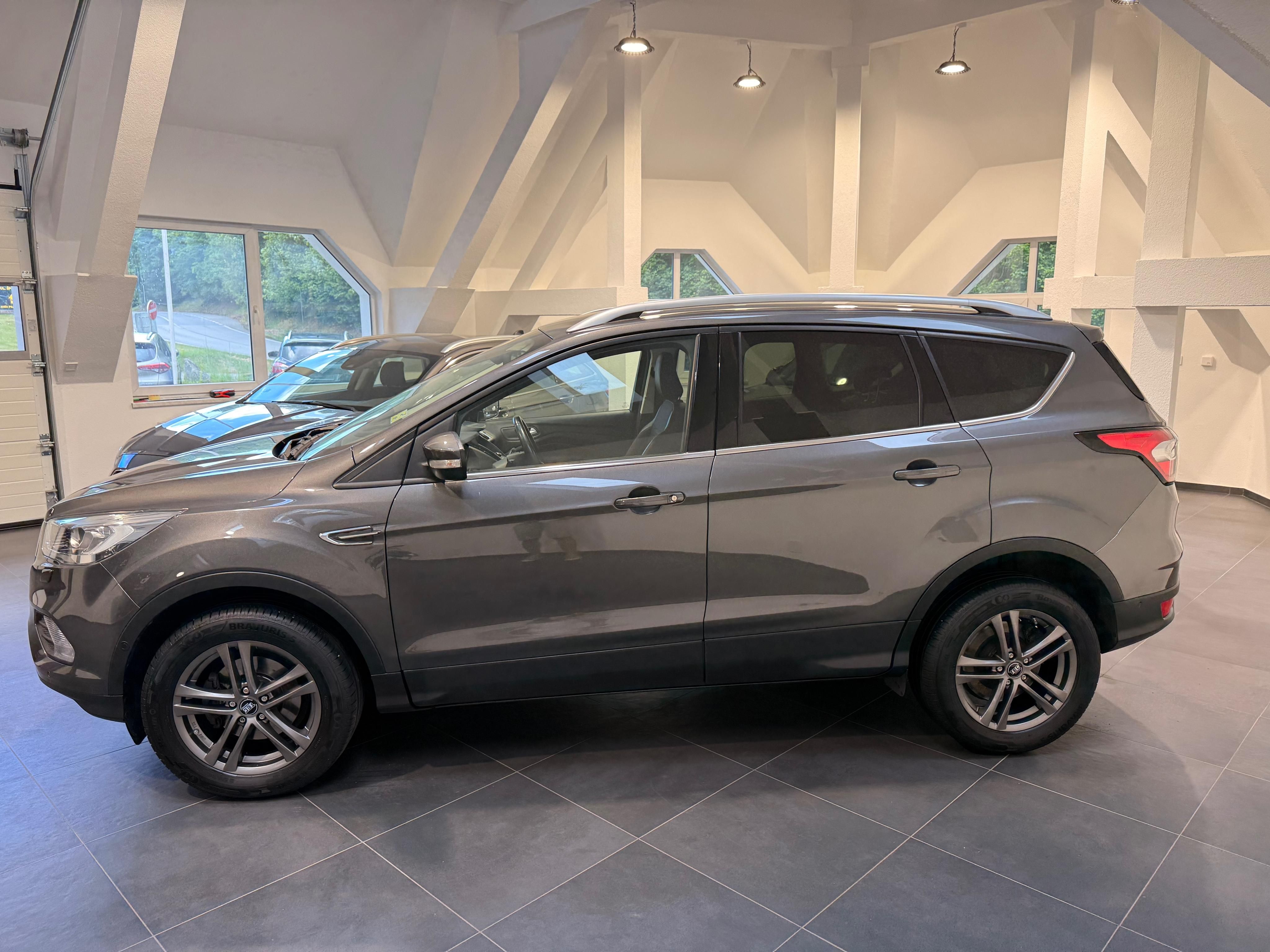 Ford Kuga, Titanium 1.5 EcoBoost 10/2017 - fotka 5