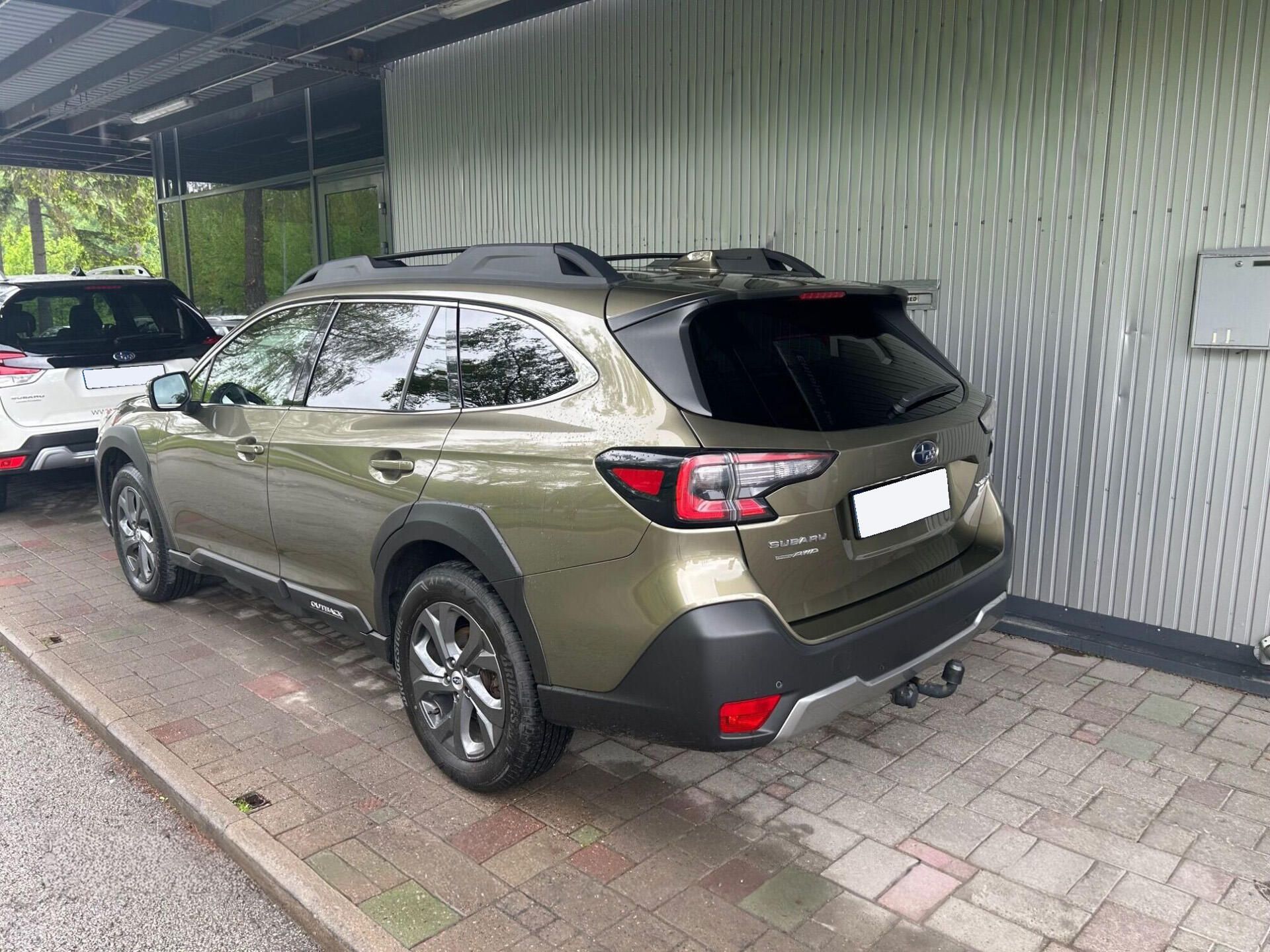 Subaru Outback, 2.5i 4WD Comfort + tažné - fotka 3