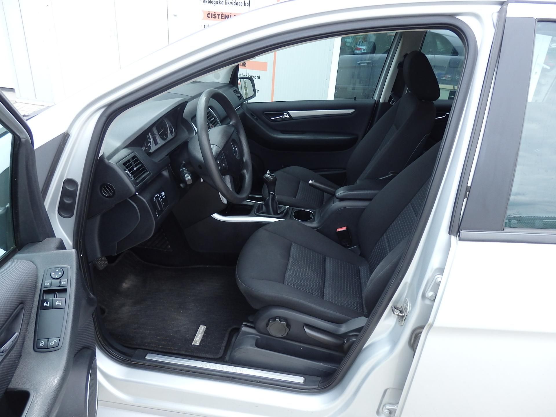 Mercedes-Benz Třídy B, B 200 100 kW 6x AIRBAG - fotka 6