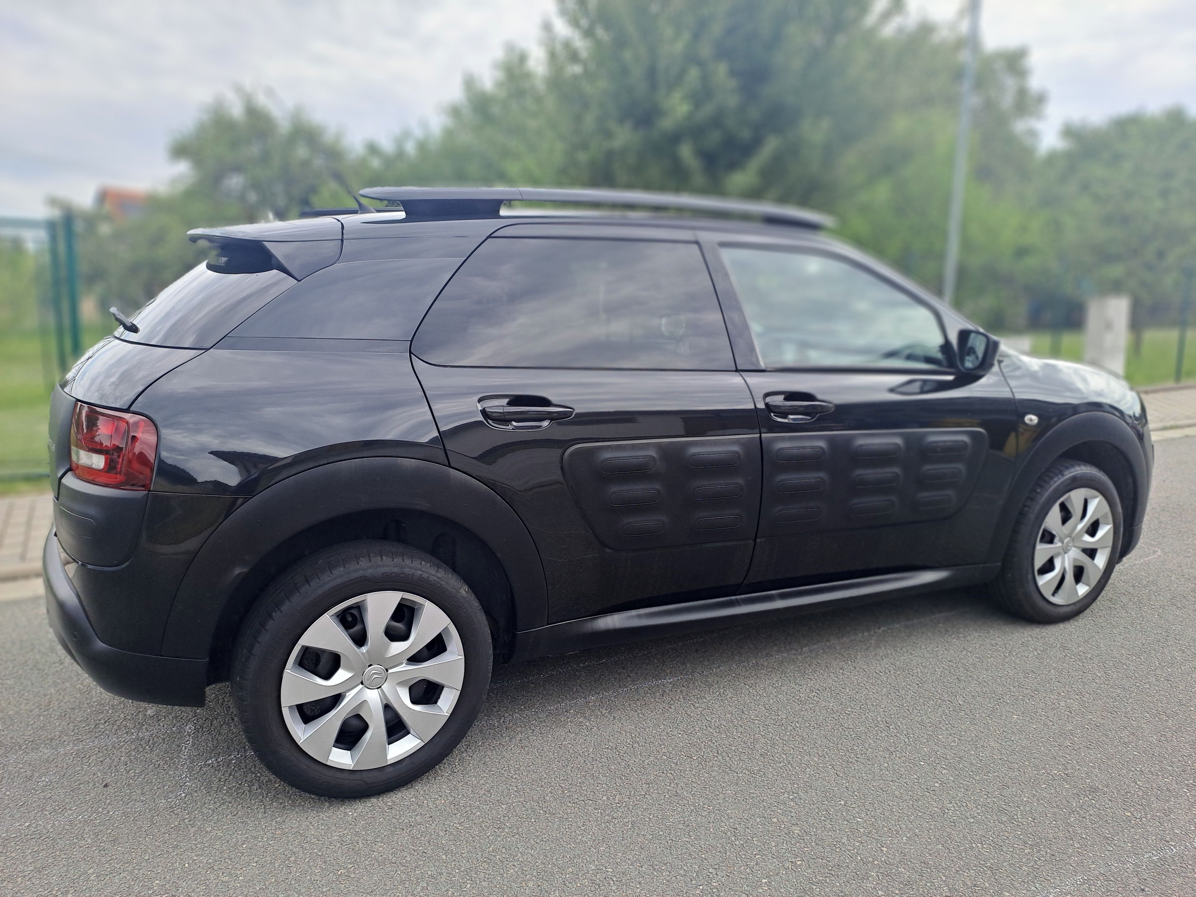Citroën C4, CACTUS,KRÁSNÝ, VYBAVENÝ! - fotka 6
