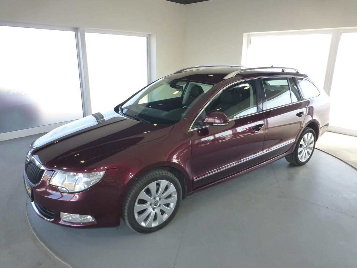 Škoda Superb, 2,0TDI*VYHŘ.S**XENONY**WEBASTO