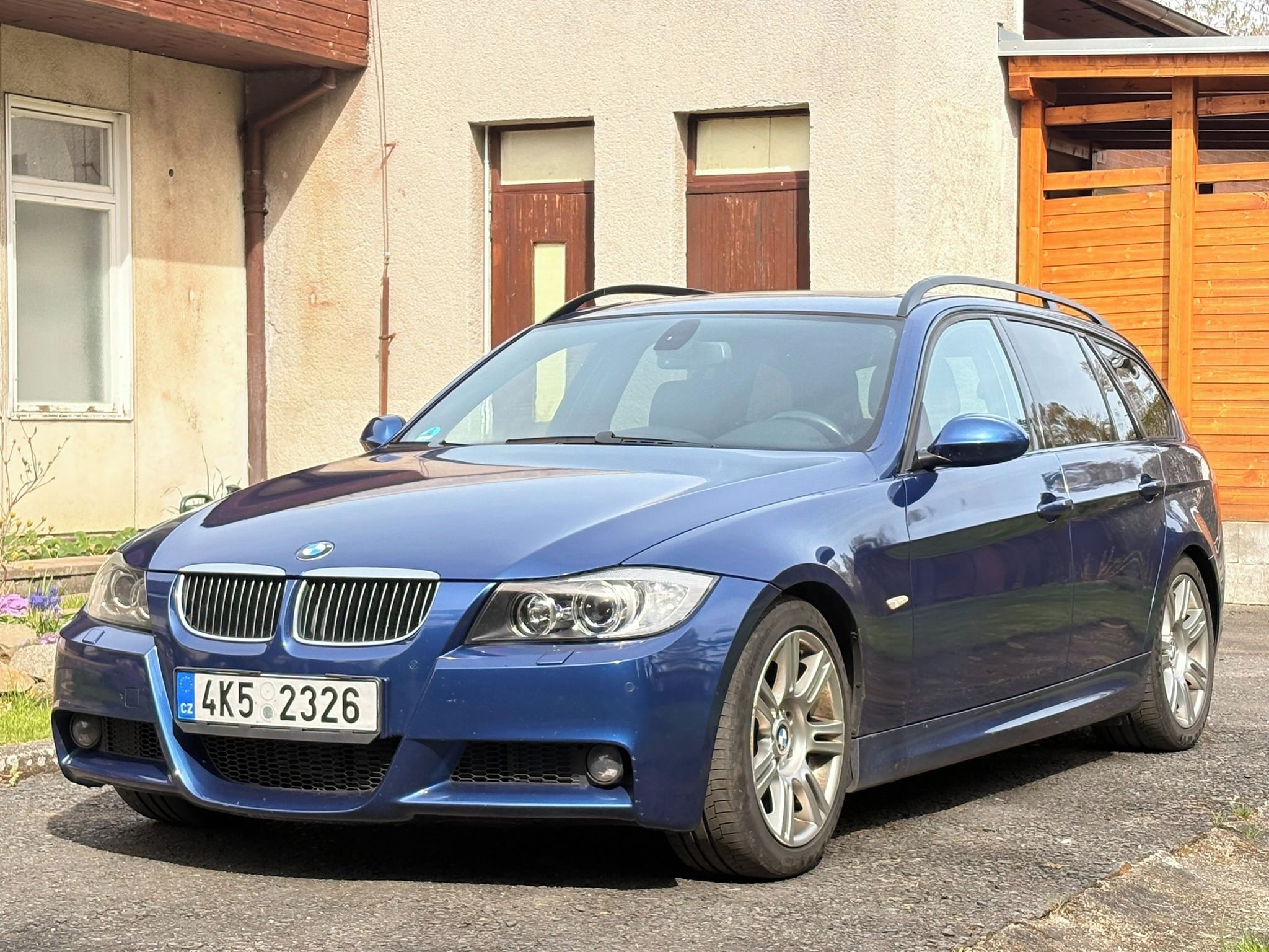 BMW Řada 3, BMW 330d, M-Paket manuál zadní - fotka 6