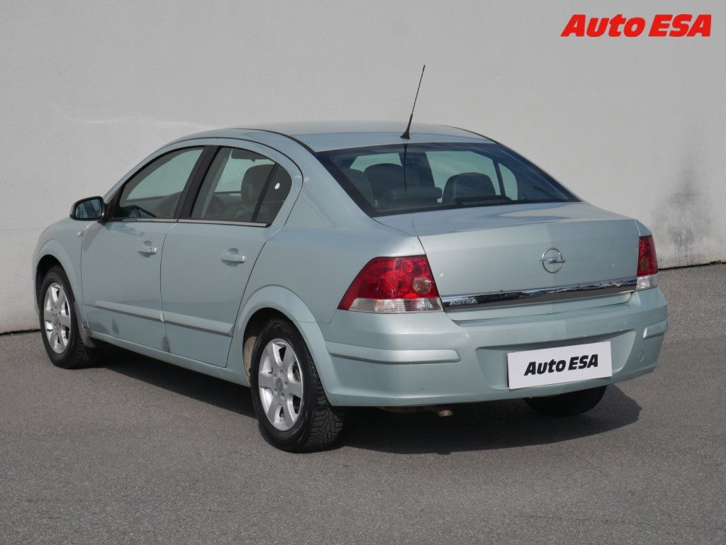 Opel Astra, 1.6i,ČR,AT,AC - fotka 6