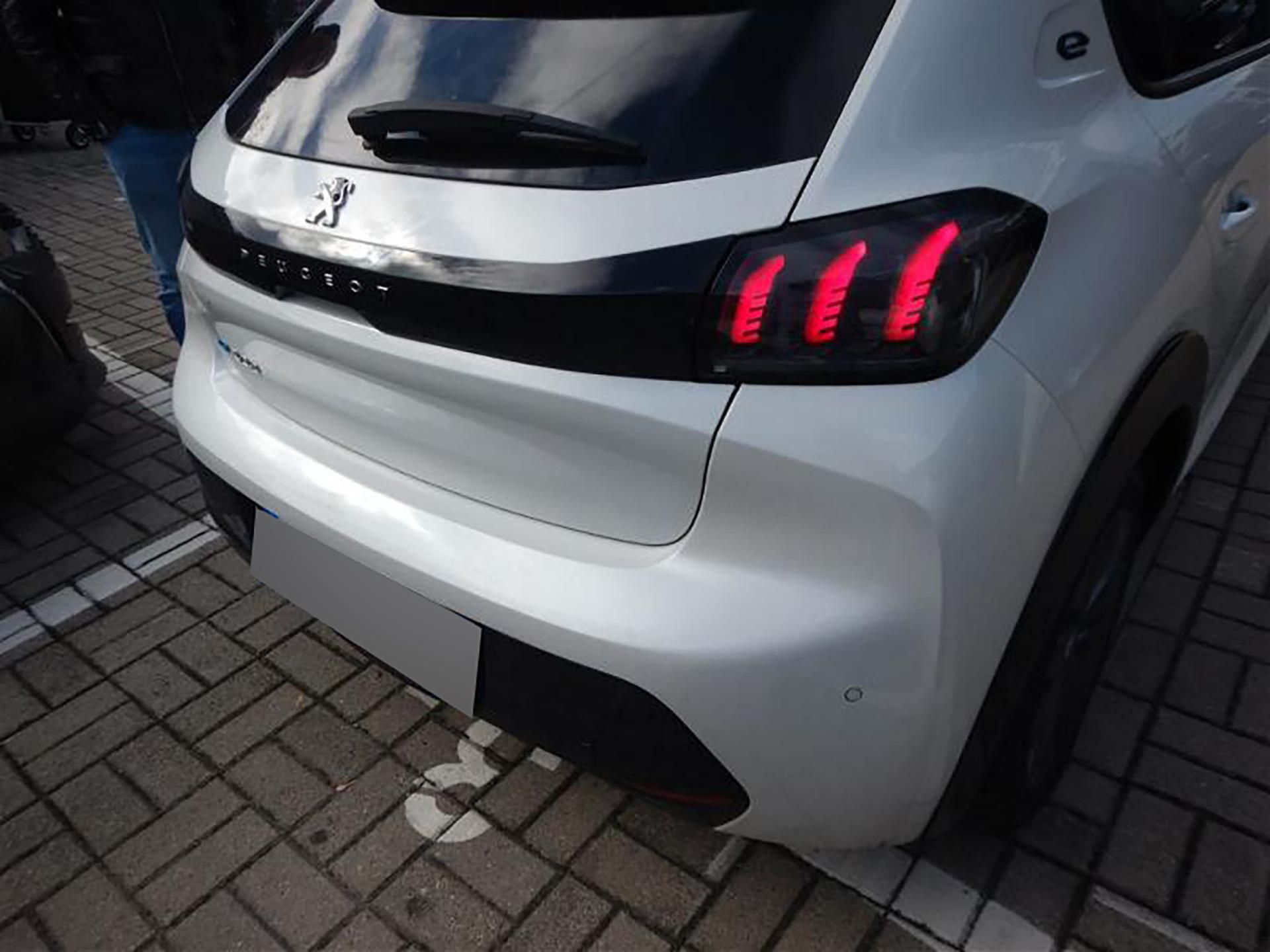 Peugeot 208, Allure Pack - fotka 4