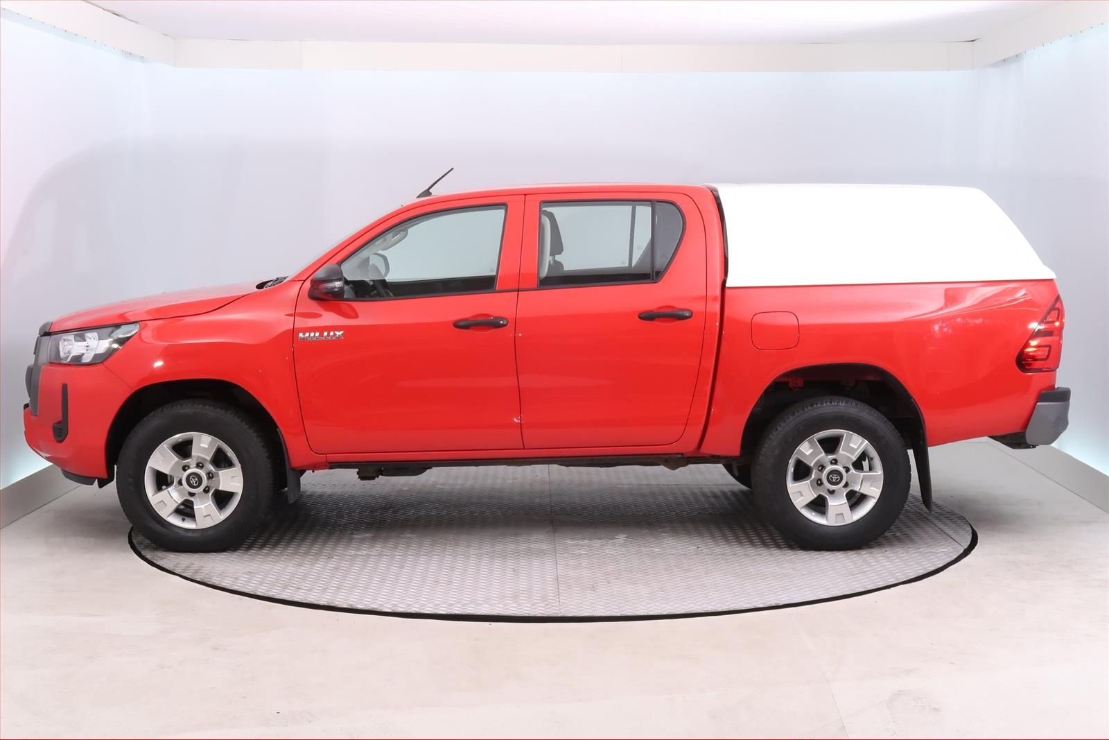 Toyota Hilux, 2.4 D-4D - fotka 3