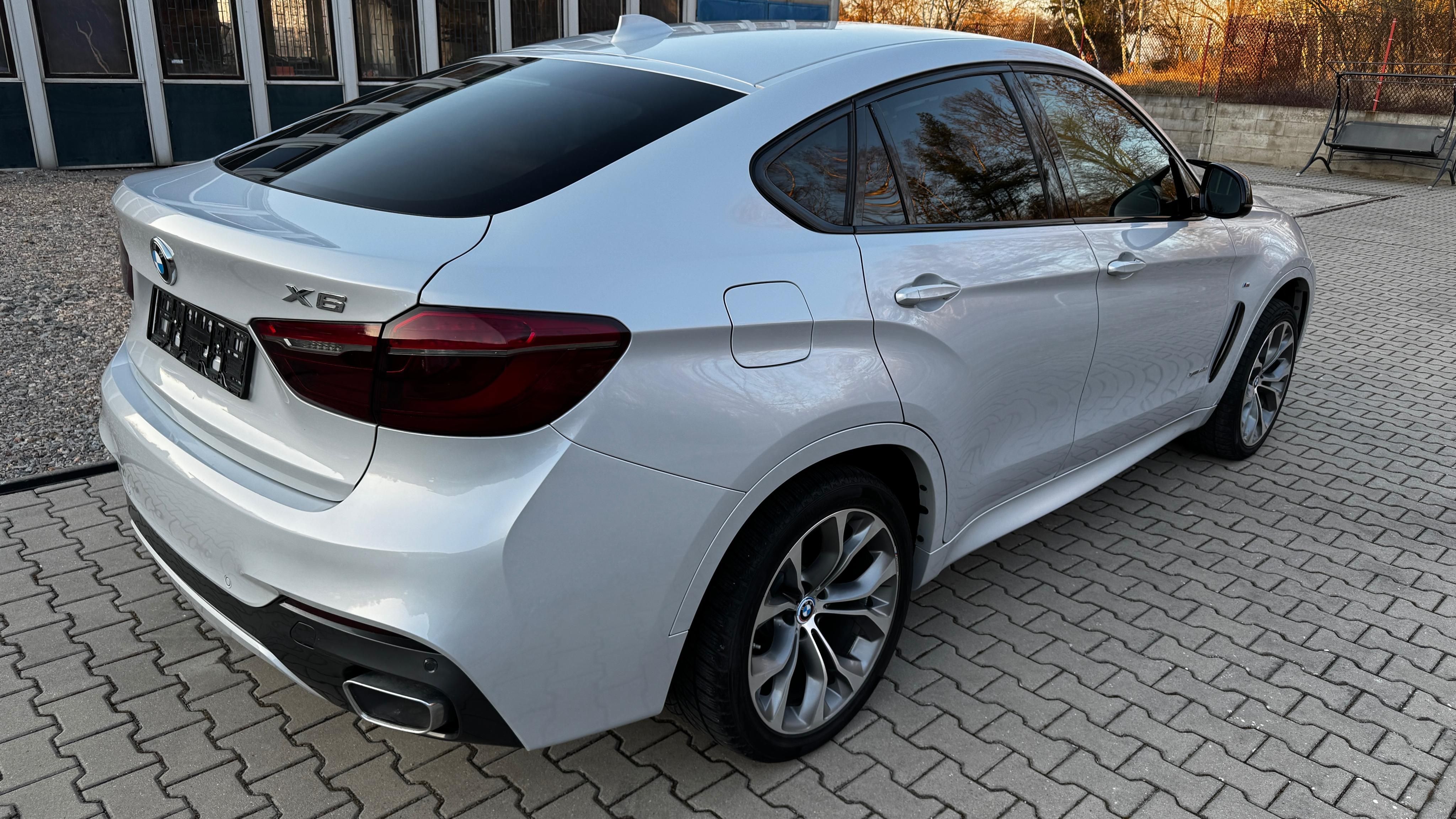 BMW X6, 40d XDrive m paket - fotka 4