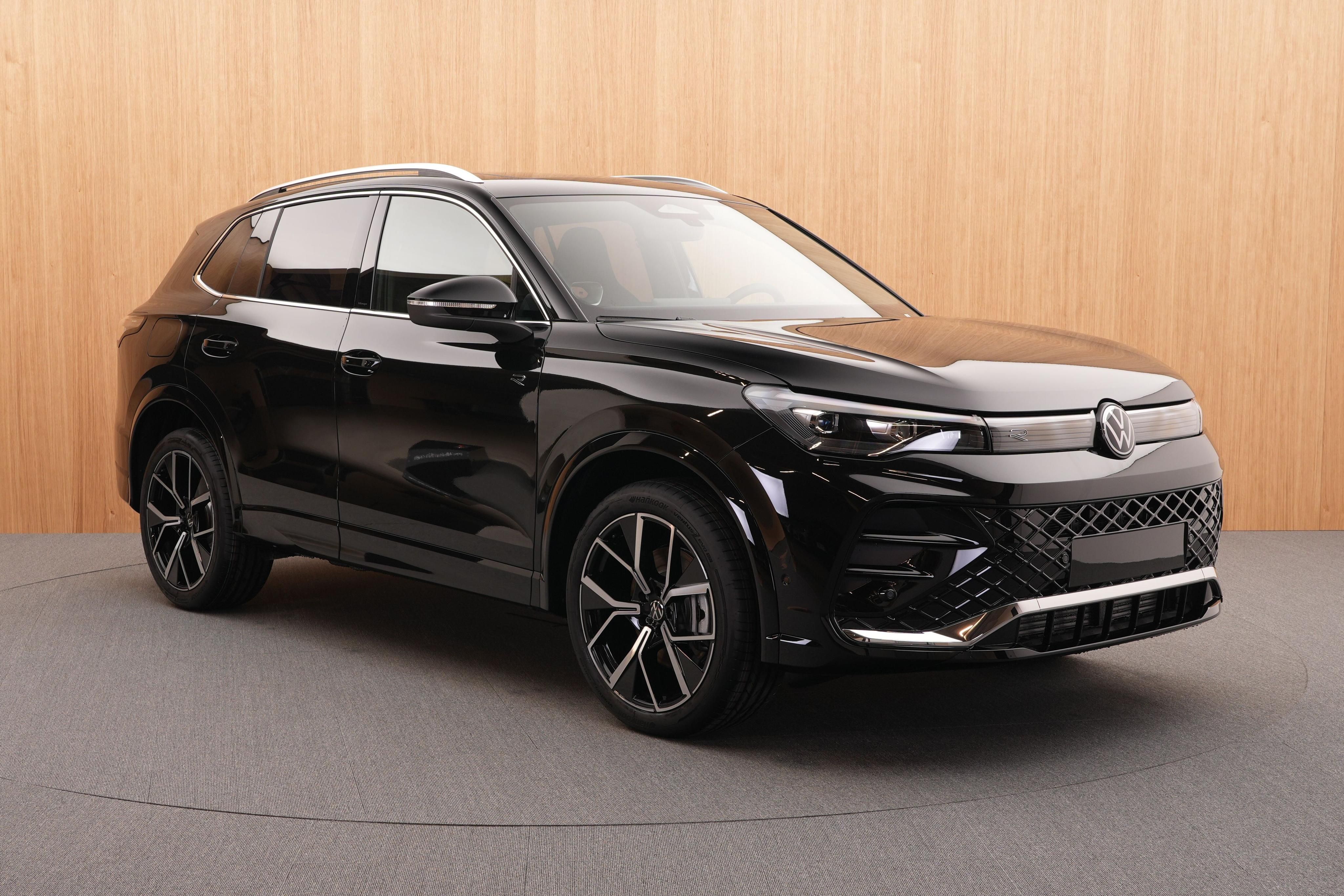 Volkswagen Tiguan, R-Line People 2.0 TSI 4x4 DSG - fotka 6