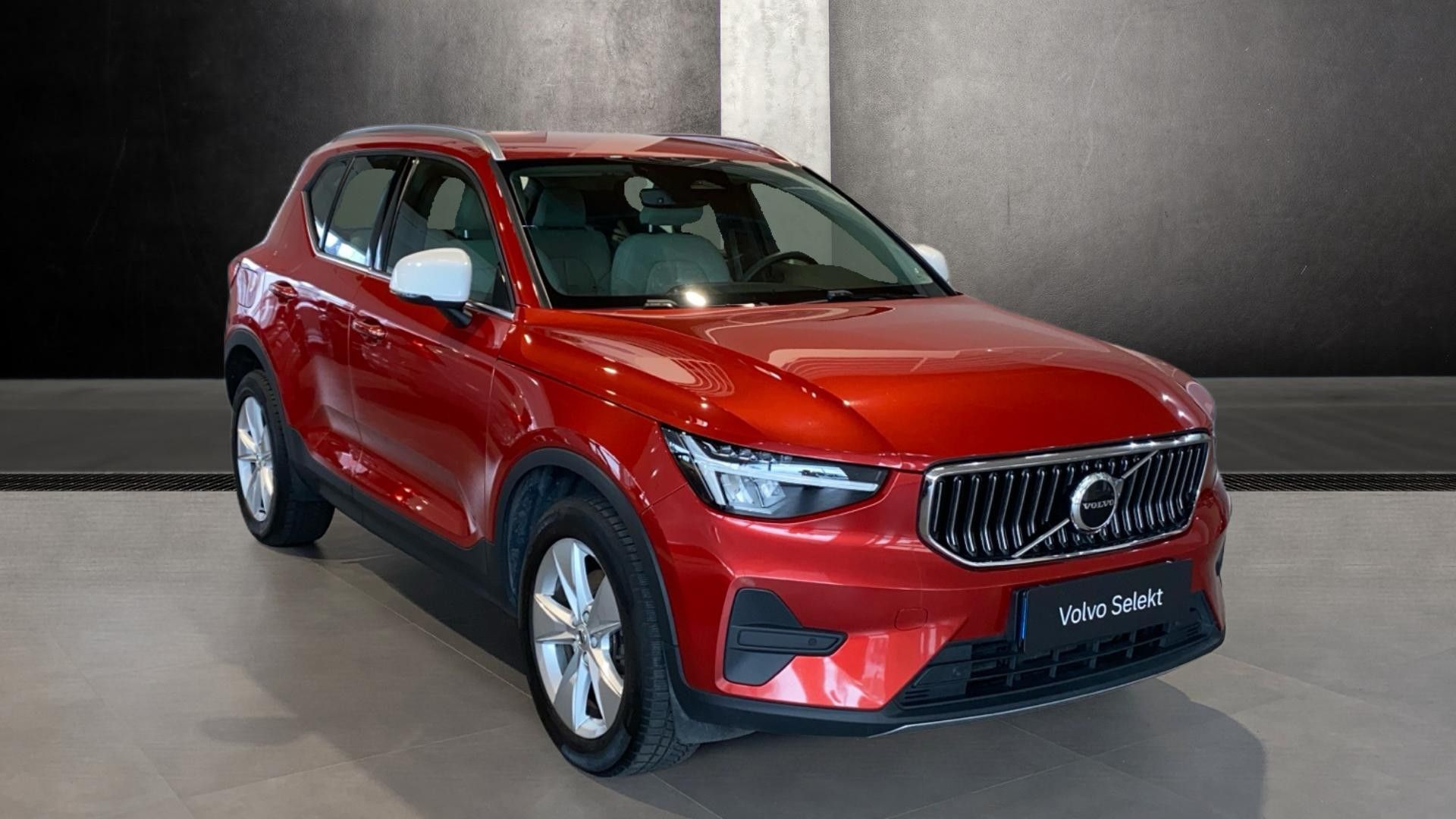 Volvo XC40, PLUS BRIGHT, B4 FWD, 145+10 kW