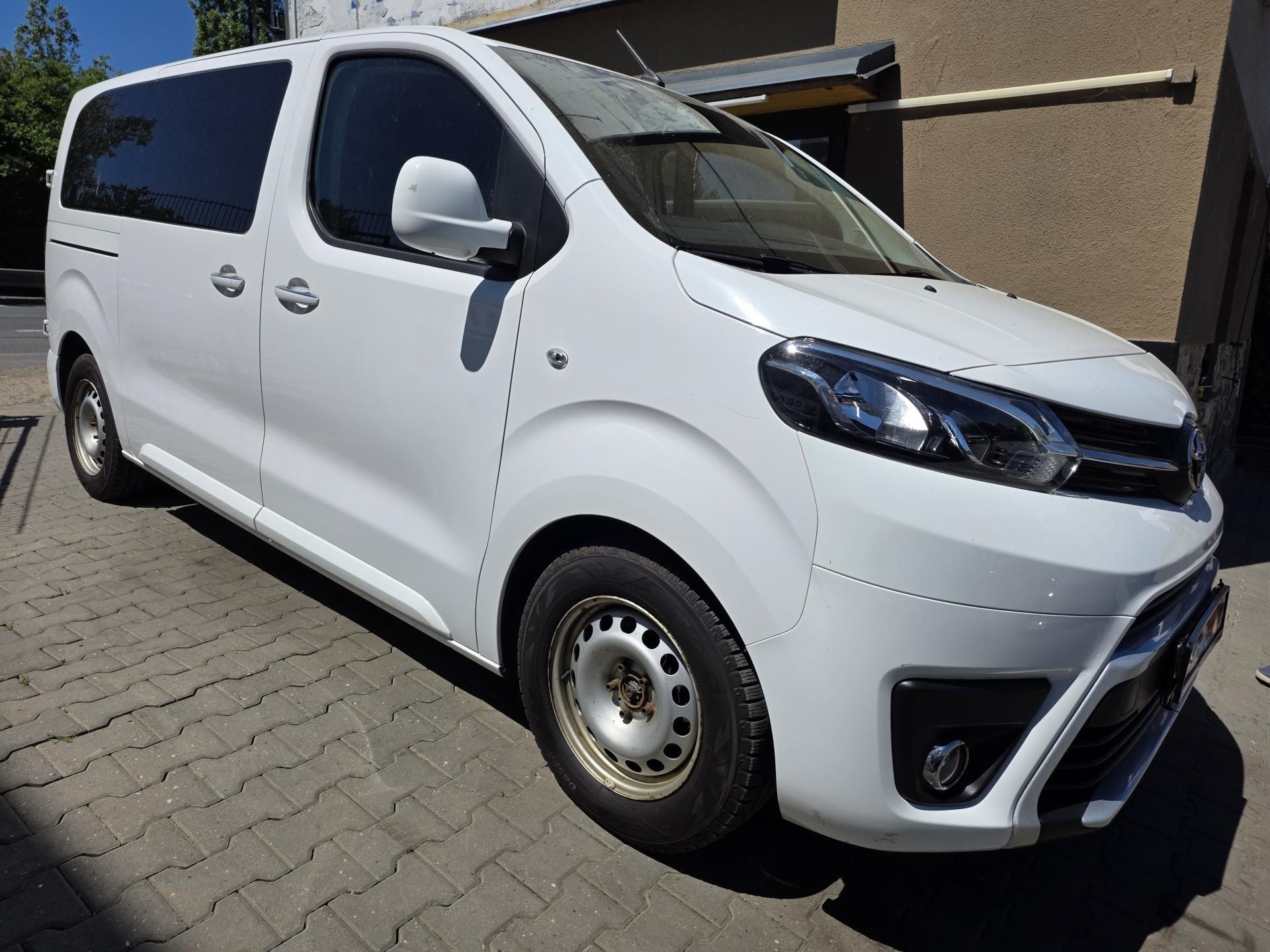 Toyota Verso, 1.5-8MÍST-1.MAJITEL-KLIMA - fotka 2
