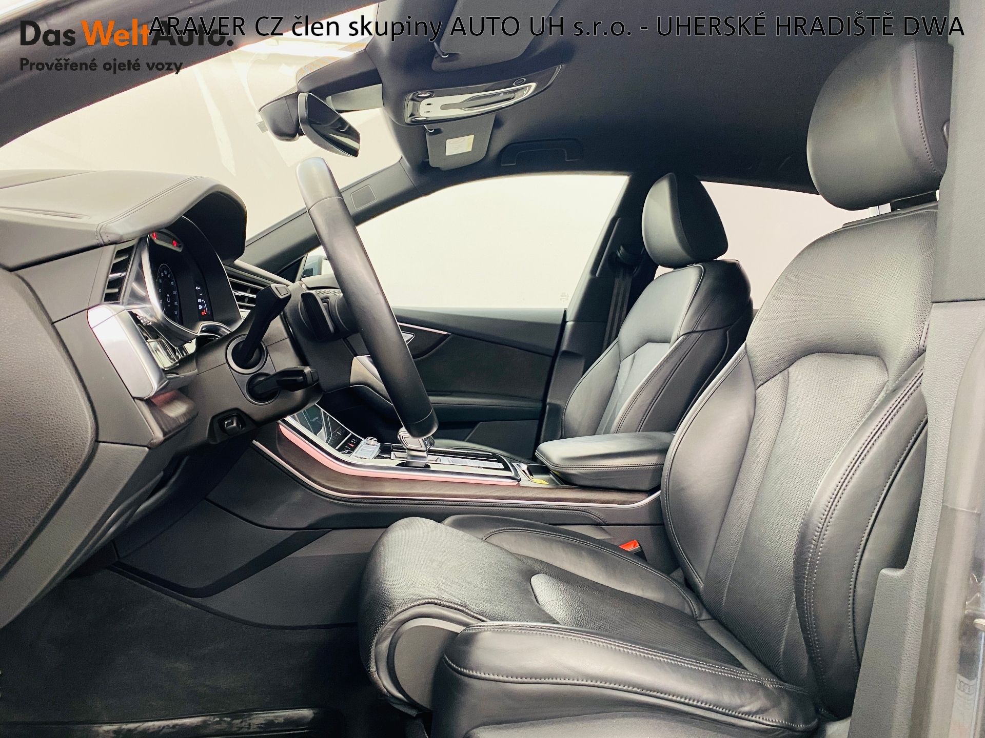Audi Q8, 55 TFSI e Plug-in Hybrid S-lin - fotka 5