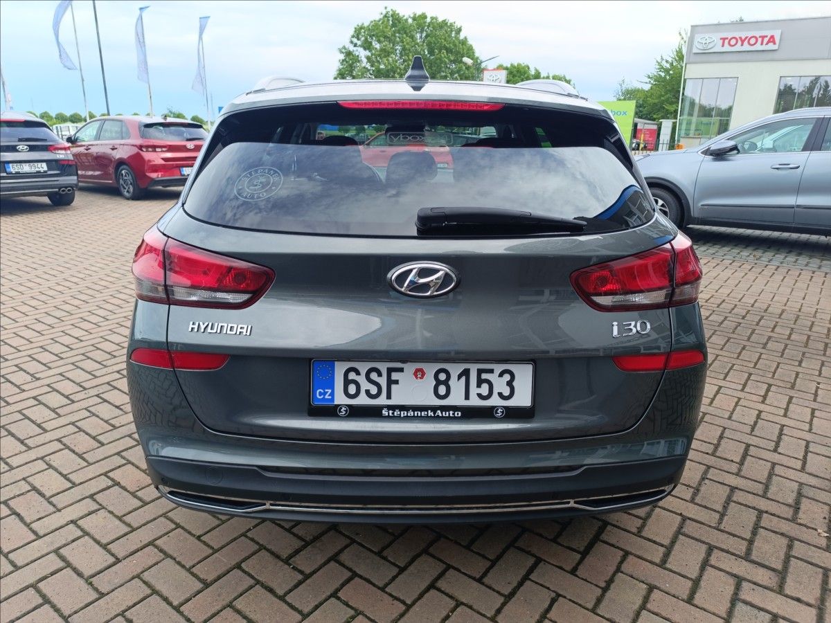 Hyundai i30, 1,0 T-GDi DCT,Automat Smart - fotka 6