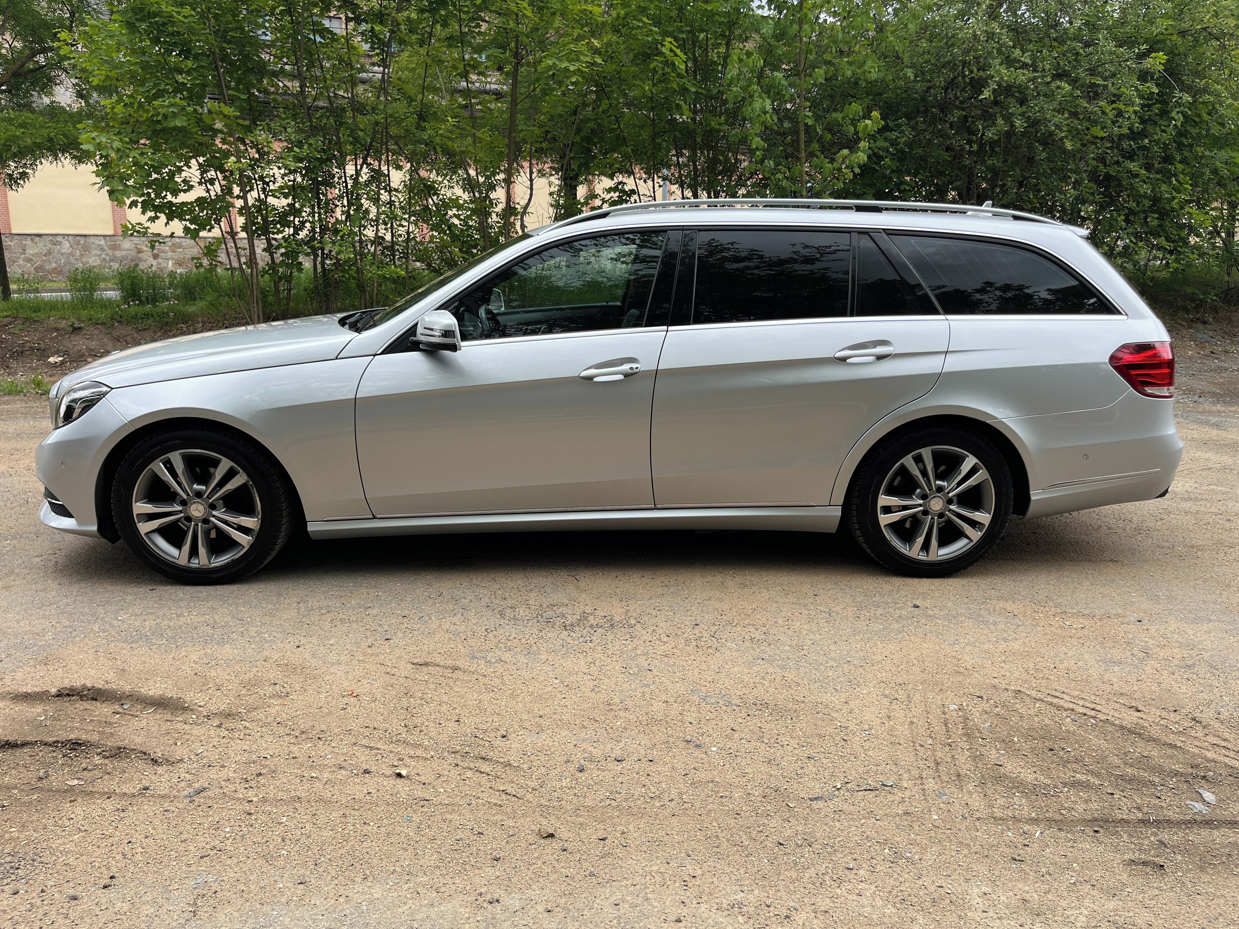 Mercedes-Benz Třídy E, E 200i 135kw 170.000km top - fotka 6