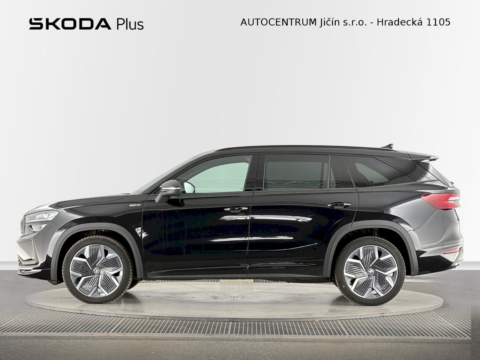Škoda Kodiaq, DSG 2.0TSI 150kW 4x4 SportLine - fotka 3
