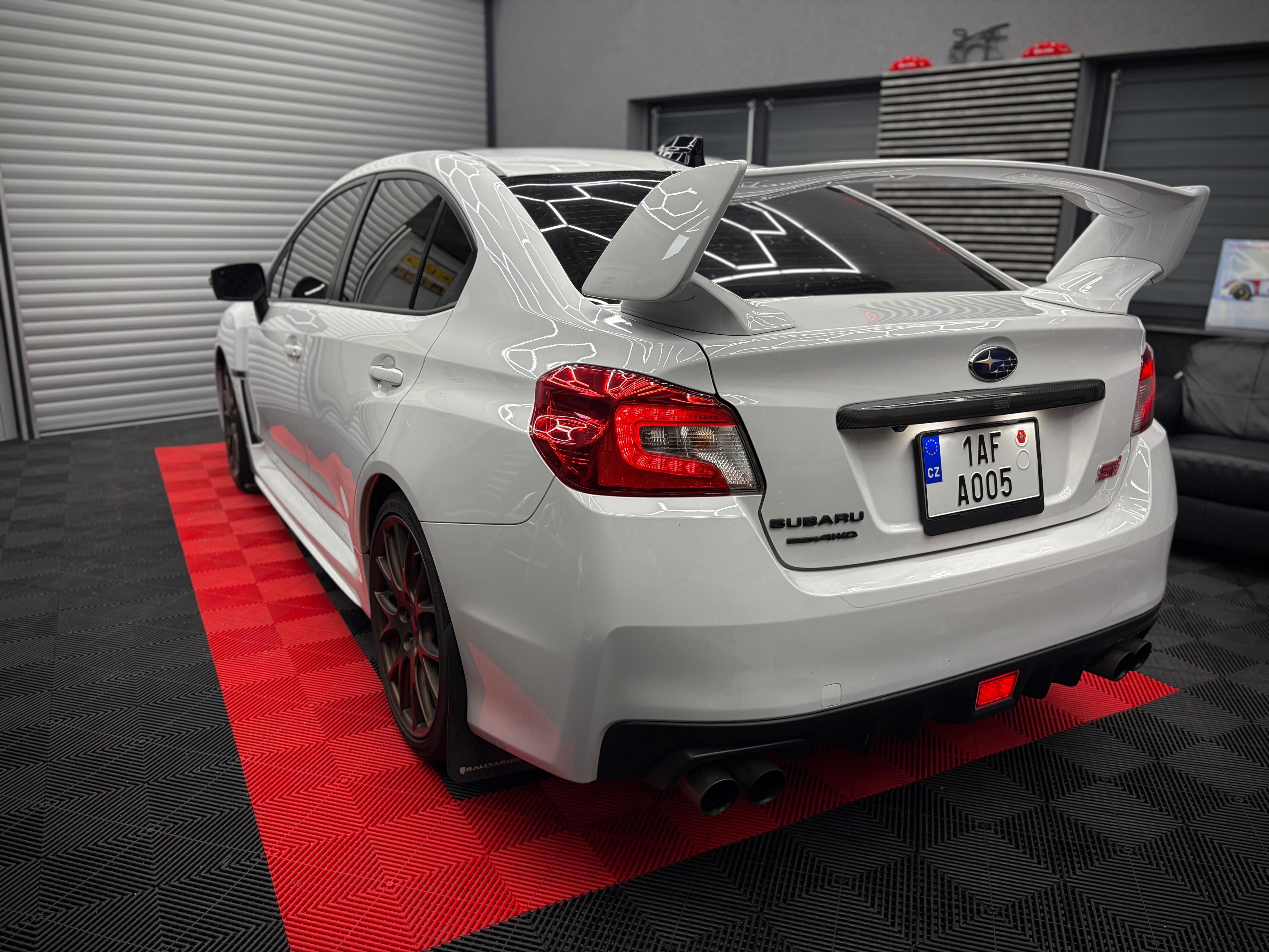 Subaru WRX STI, White Edition - fotka 5