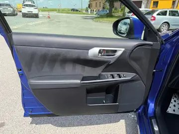 Auto 12