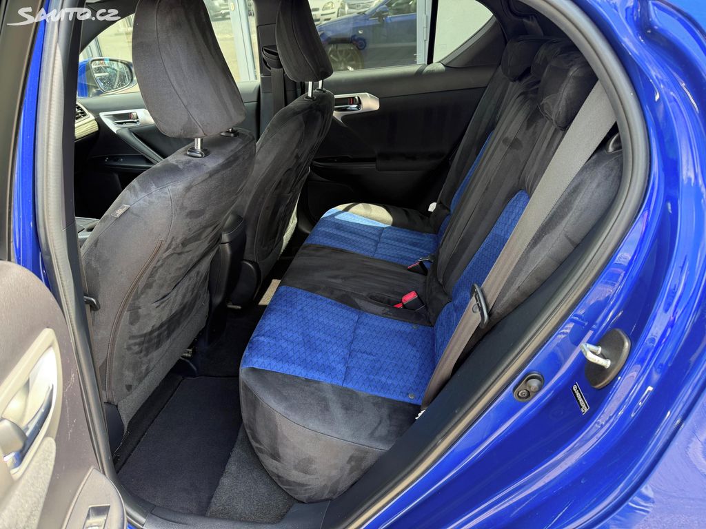 Lexus CT 200h, fotka 17