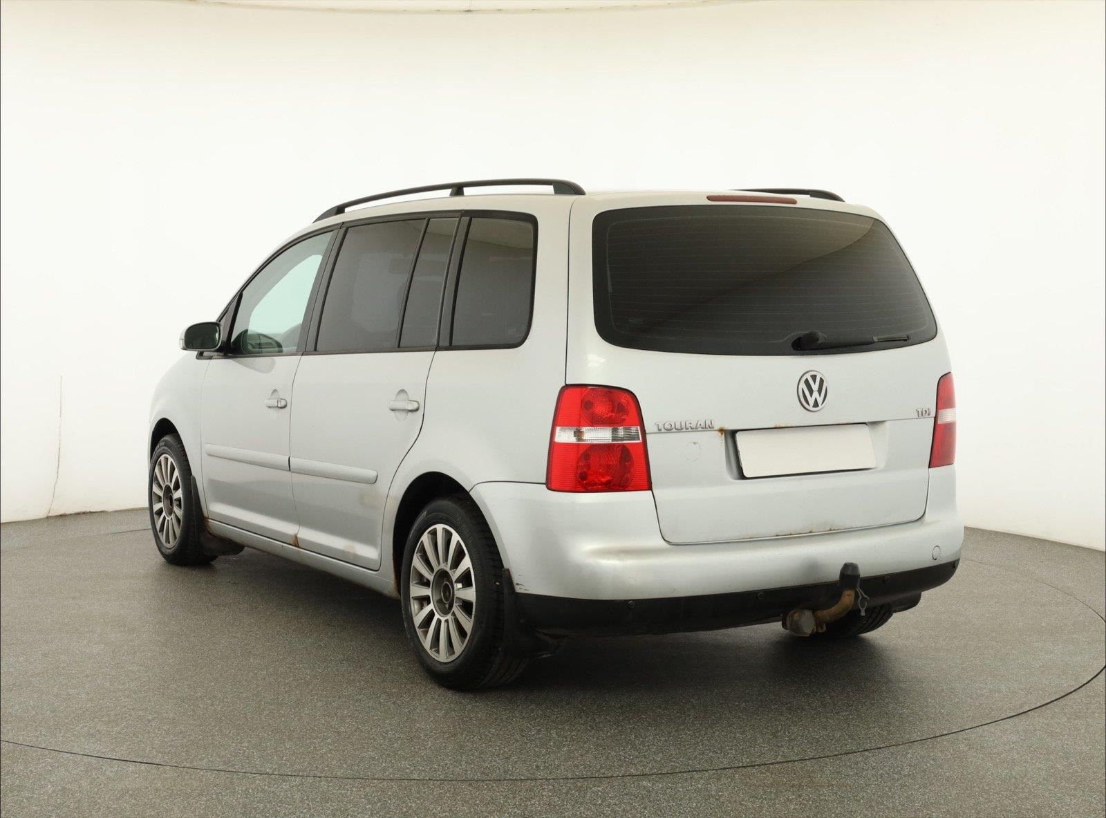Volkswagen Touran, 1.9 TDI, Tažné, Klima - fotka 4