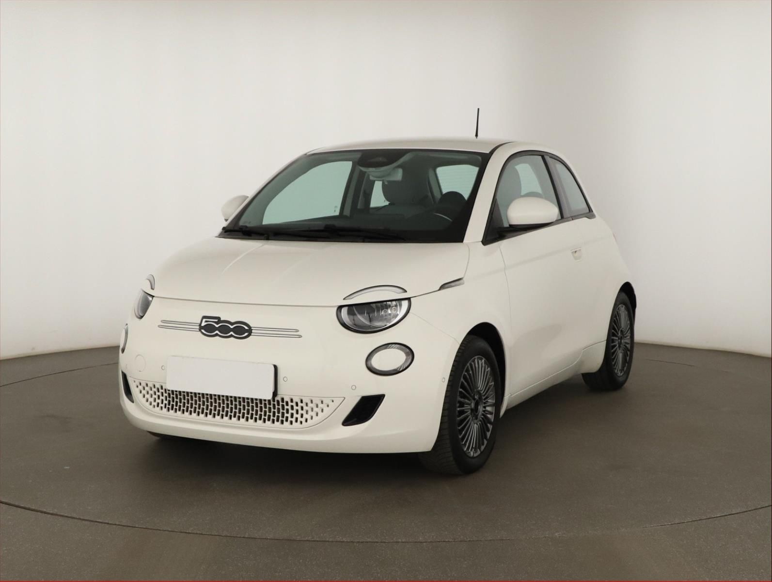 Fiat 500E, 42 kWh, SoH 92%, Automat - fotka 2