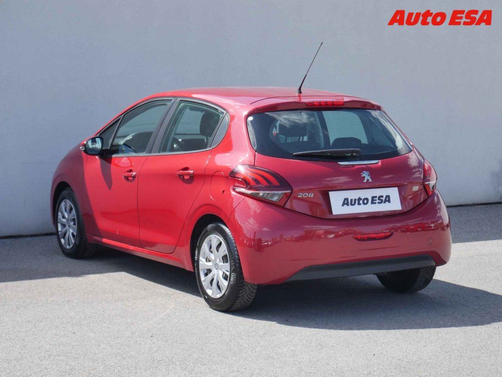 Peugeot 208, 1.2 PT,ČR - fotka 6