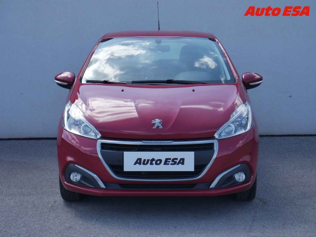 Peugeot 208, 1.2 PT,ČR - fotka 2