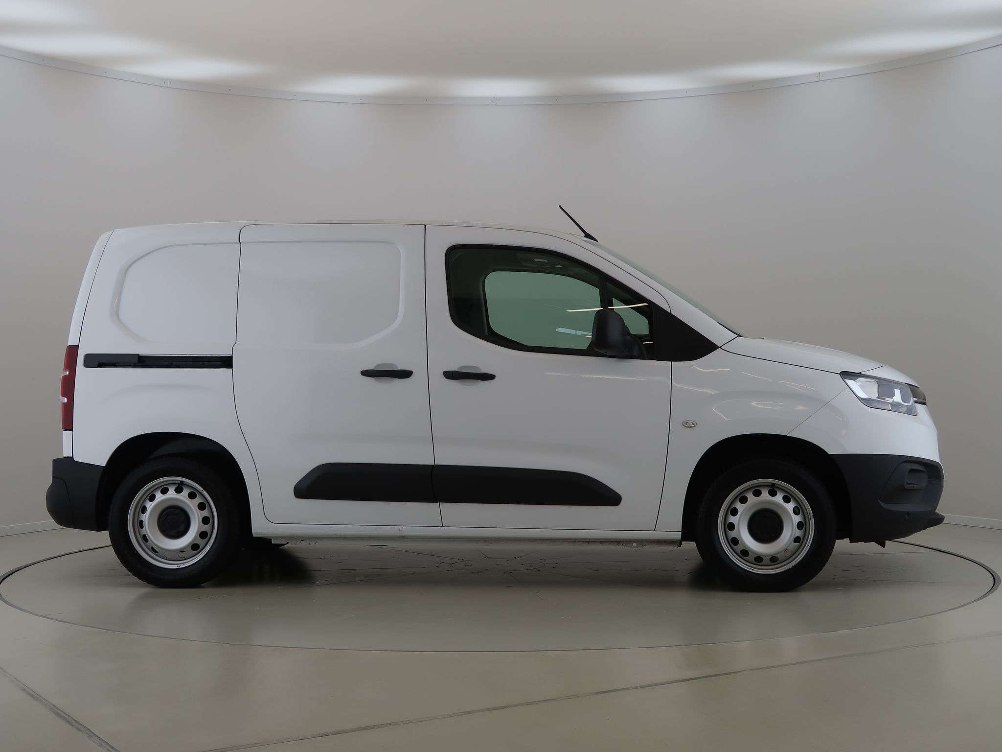 Toyota Proace, 1.5D4-D,CZ,1Maj,ActiveMultimed - fotka 4