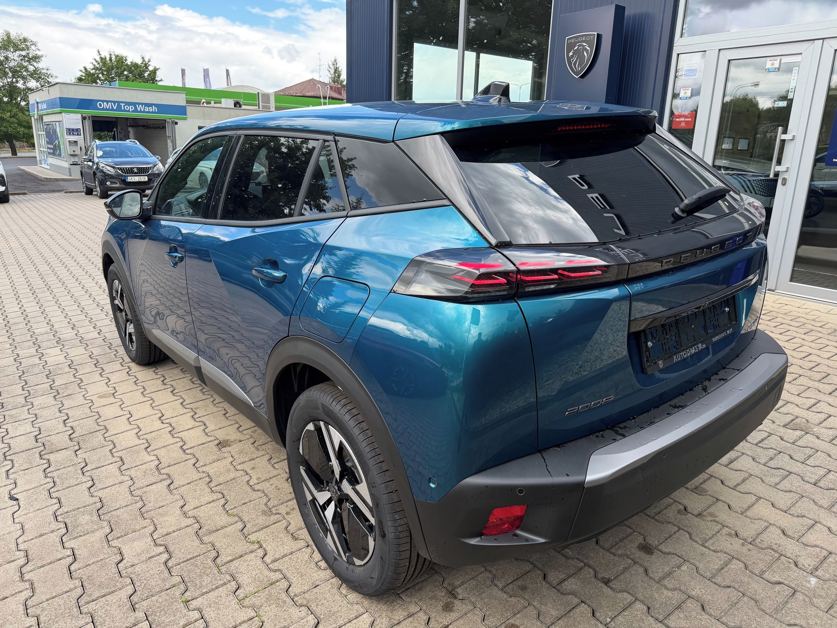 Peugeot 2008, ALLURE Hybrid 110 e-DCS6 - fotka 6