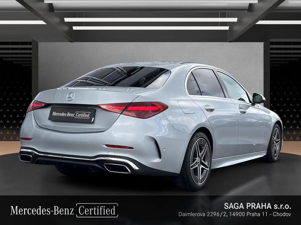 Mercedes-Benz Třídy C, C-Třída 220 d 4MATIC AMG Line - fotka 4