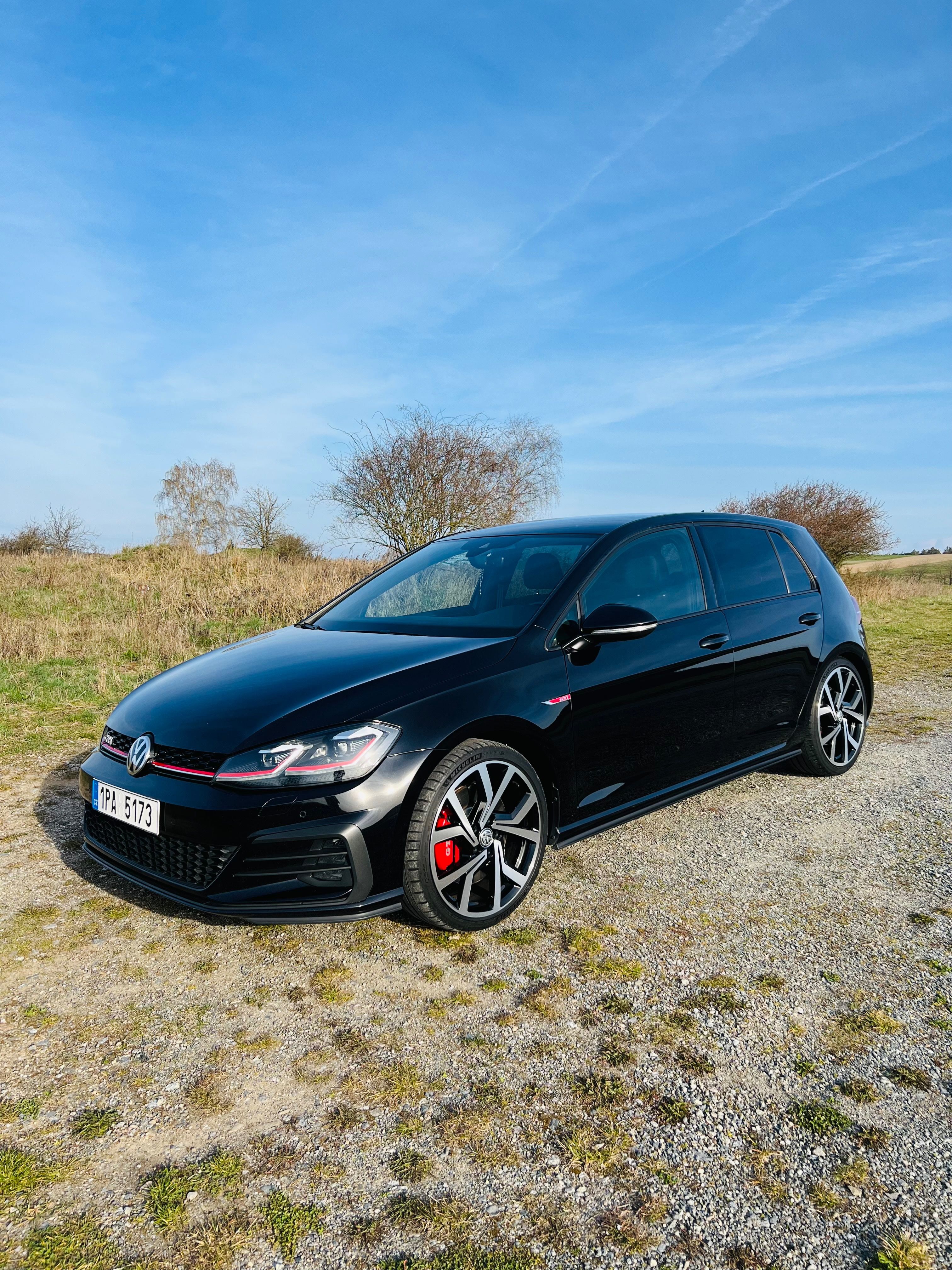 Volkswagen Golf, GTI Performance - fotka 2