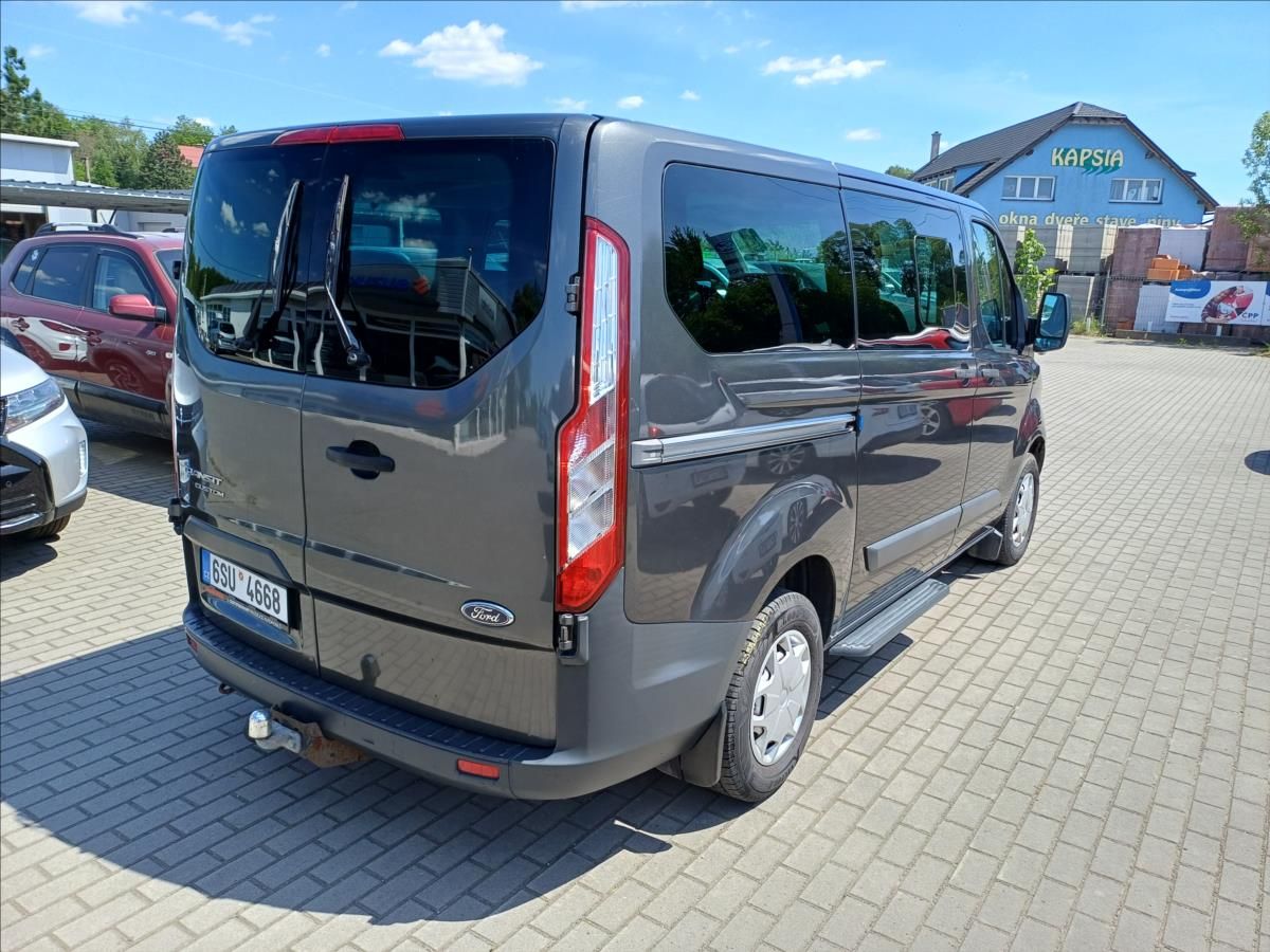 Ford Transit Custom, 2,2 TDCi, 114 kW, 8 míst - fotka 4