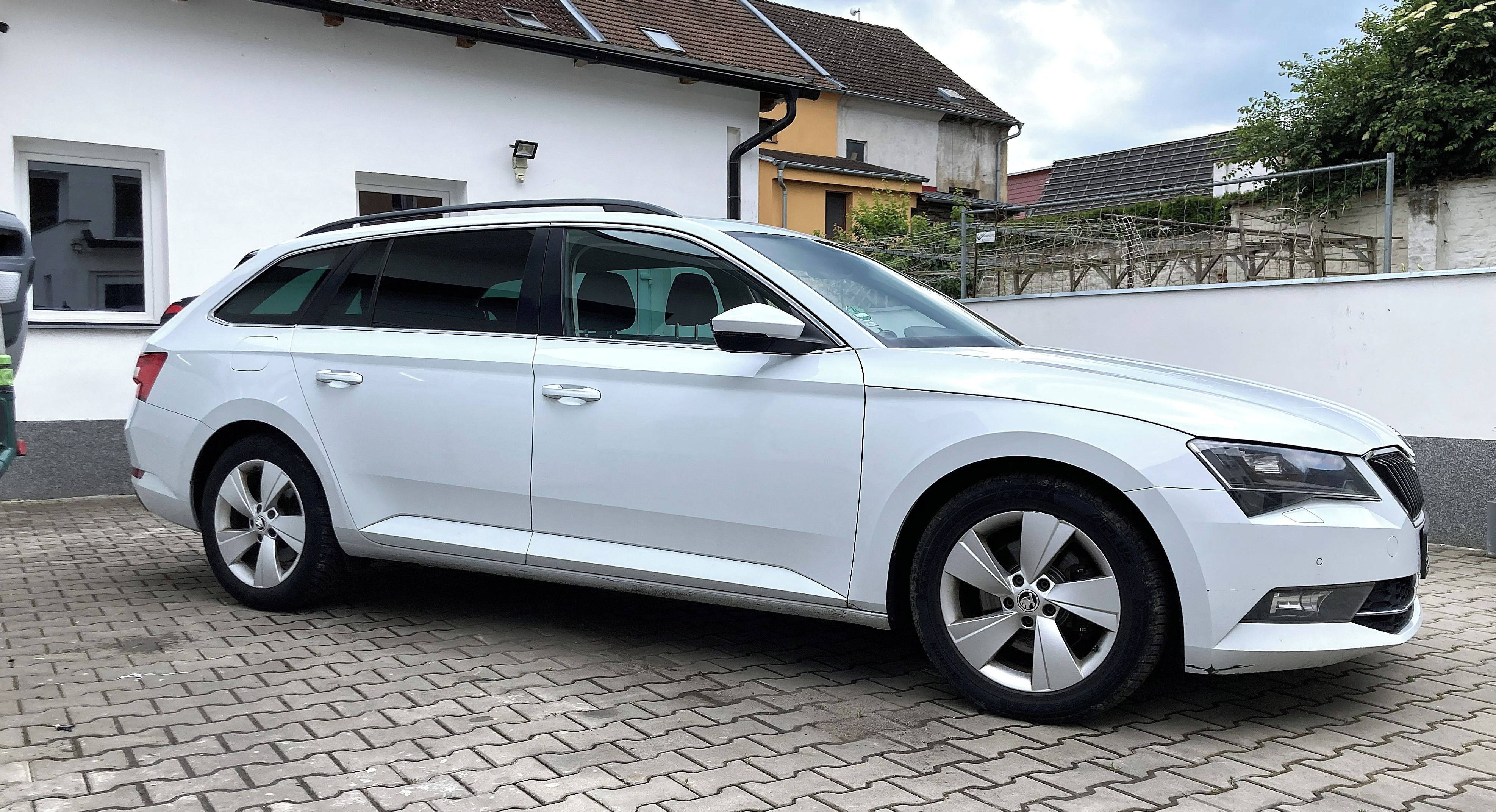 Škoda Superb, 2.0 TDI, 110kW, 4x4 - fotka 5