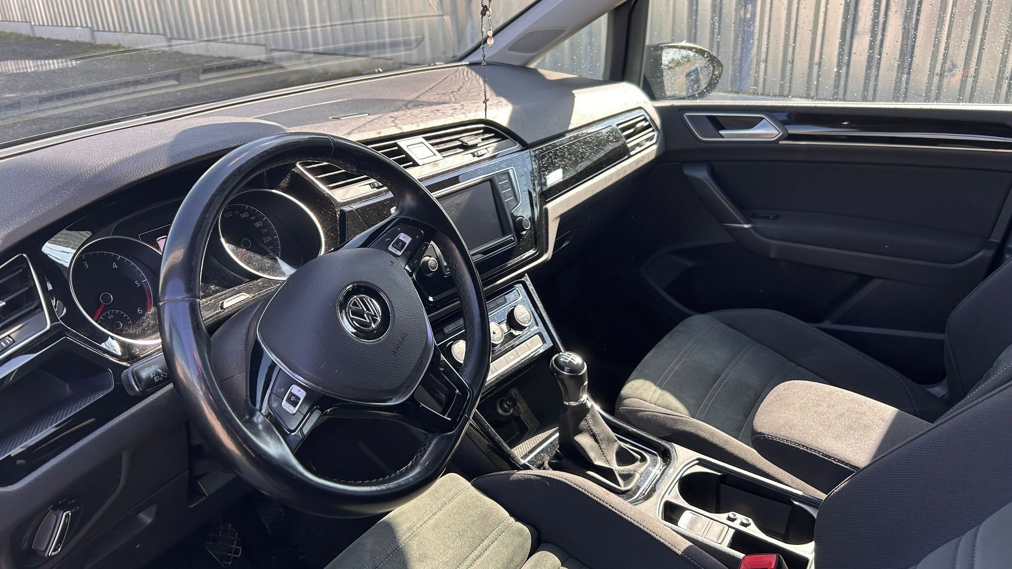 Volkswagen Touran, 2.0TDI Highline - fotka 5