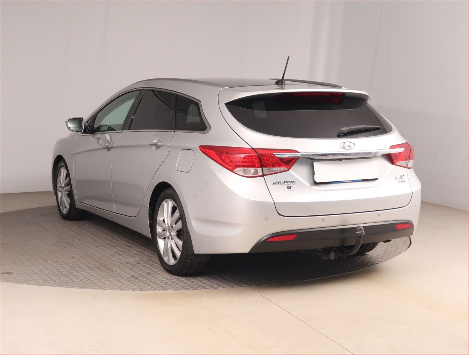 Hyundai i40, 1.7 CRDi, Navi, Kožené sedačky - fotka 4