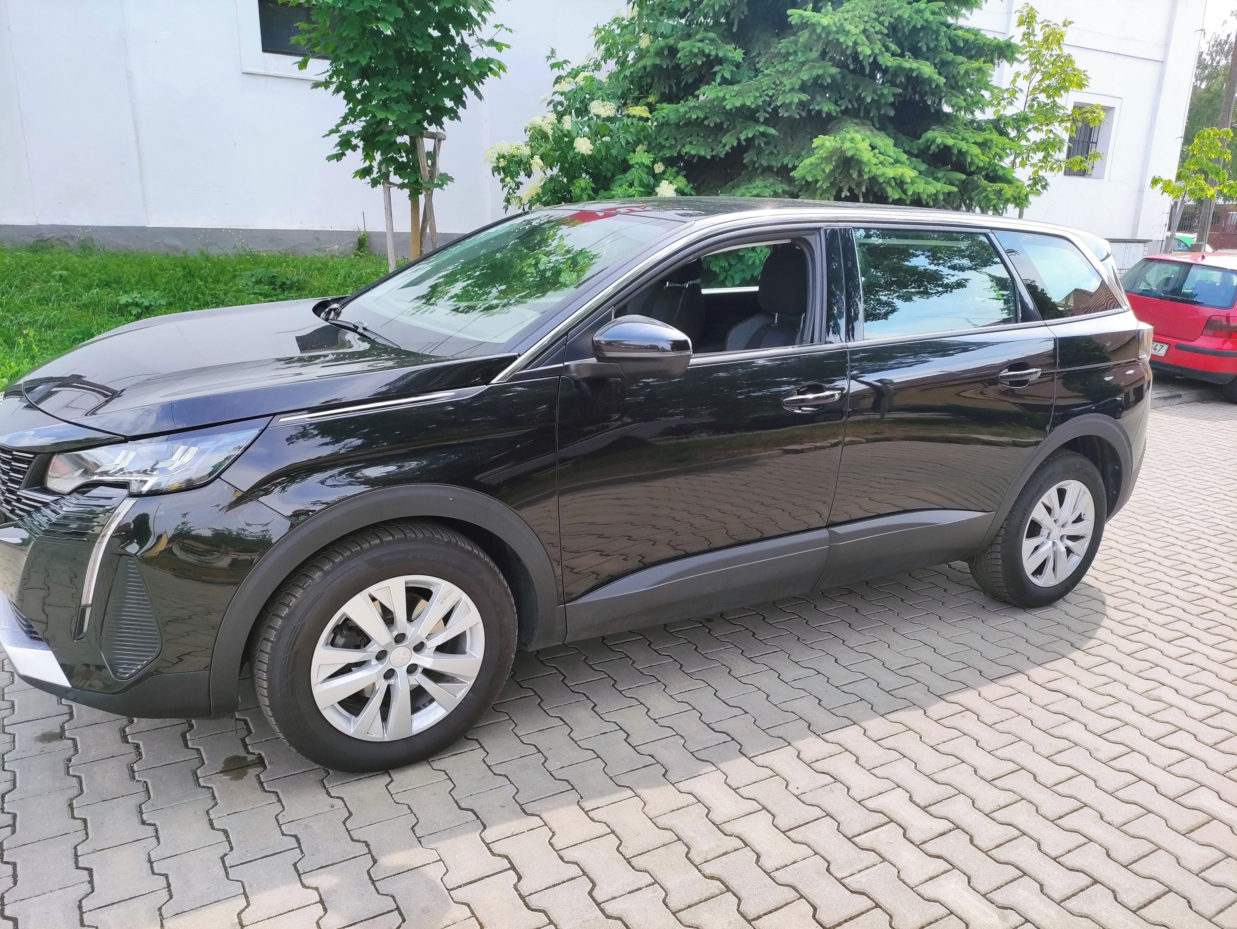 Peugeot 5008, 1.5 Diesel, 7 míst, tažné zaří - fotka 2