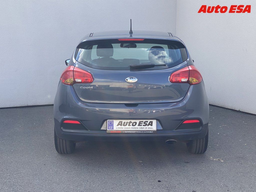 Kia Cee´d, 1.4. i - fotka 5