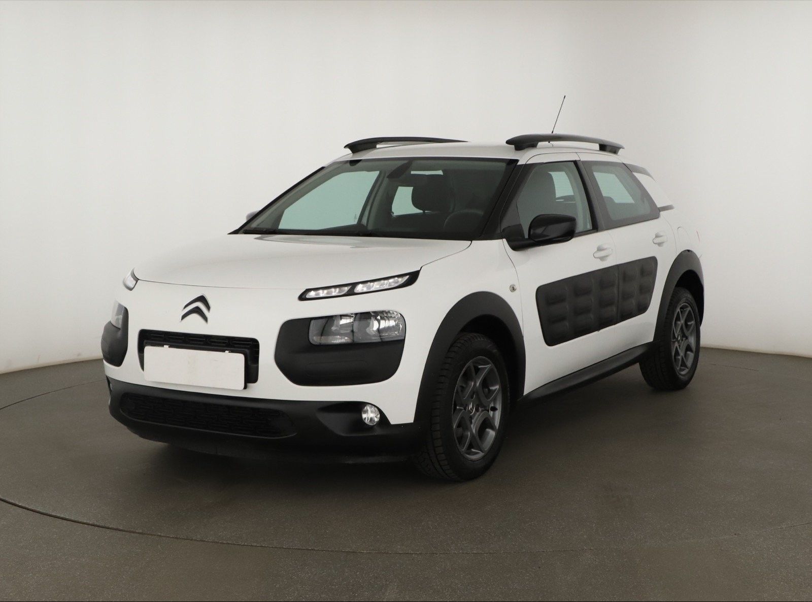 Citroën C4 Cactus, 1.2 PureTech, ČR,1.maj - fotka 2