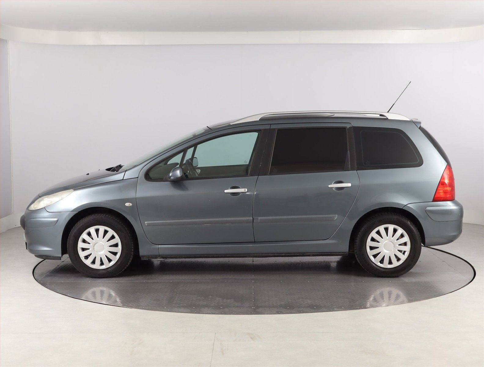 Peugeot 307, 1.6 16V, Parkovací asistent - fotka 3