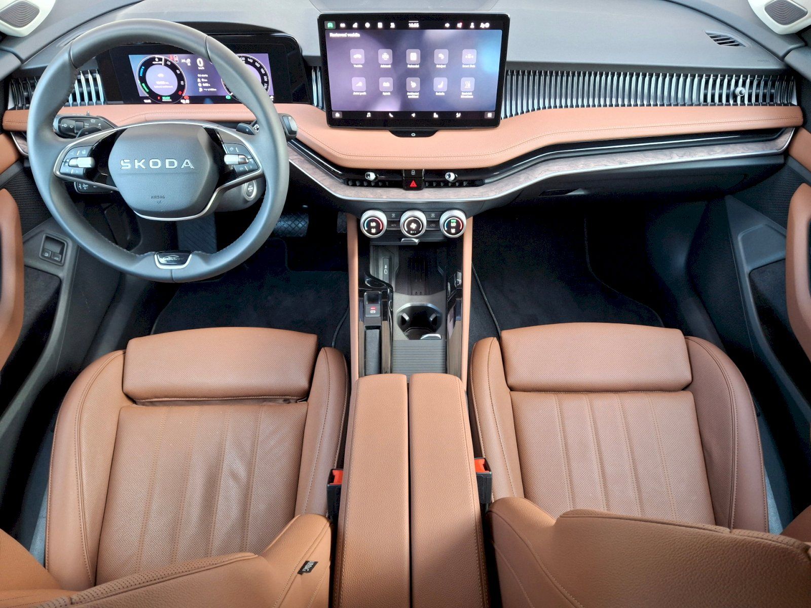 Škoda Superb, Combi iV L&K DSG 1,5TSi 150kW - fotka 5
