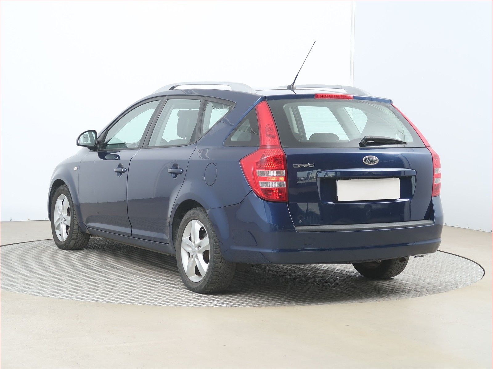 Kia Cee´d, 1.6 CVVT, Automatická klima - fotka 4