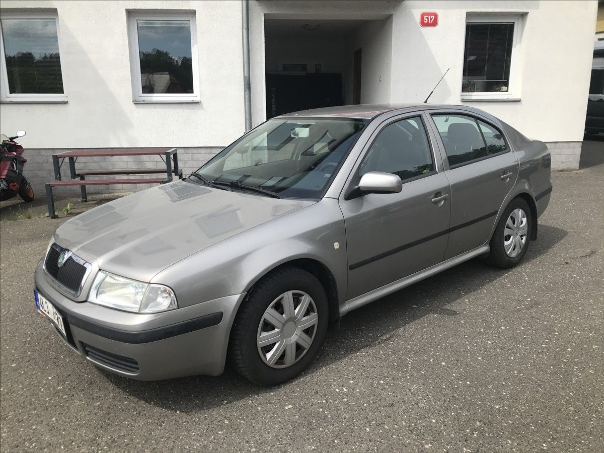 Škoda Octavia, 1,6 MPi 75kW AC - fotka 3