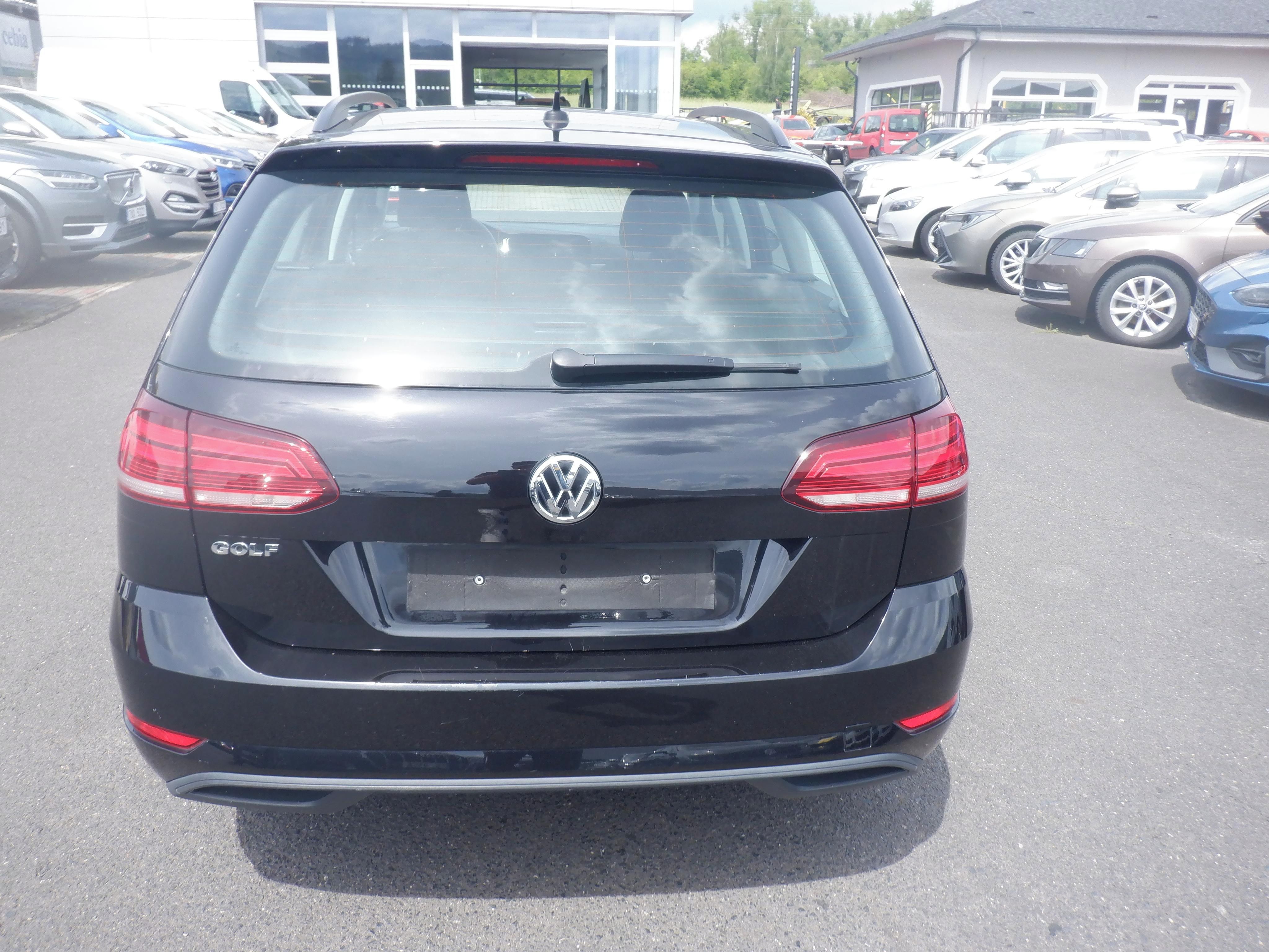 Volkswagen Golf, 1.6 TDI Tredline,1.majitel - fotka 6